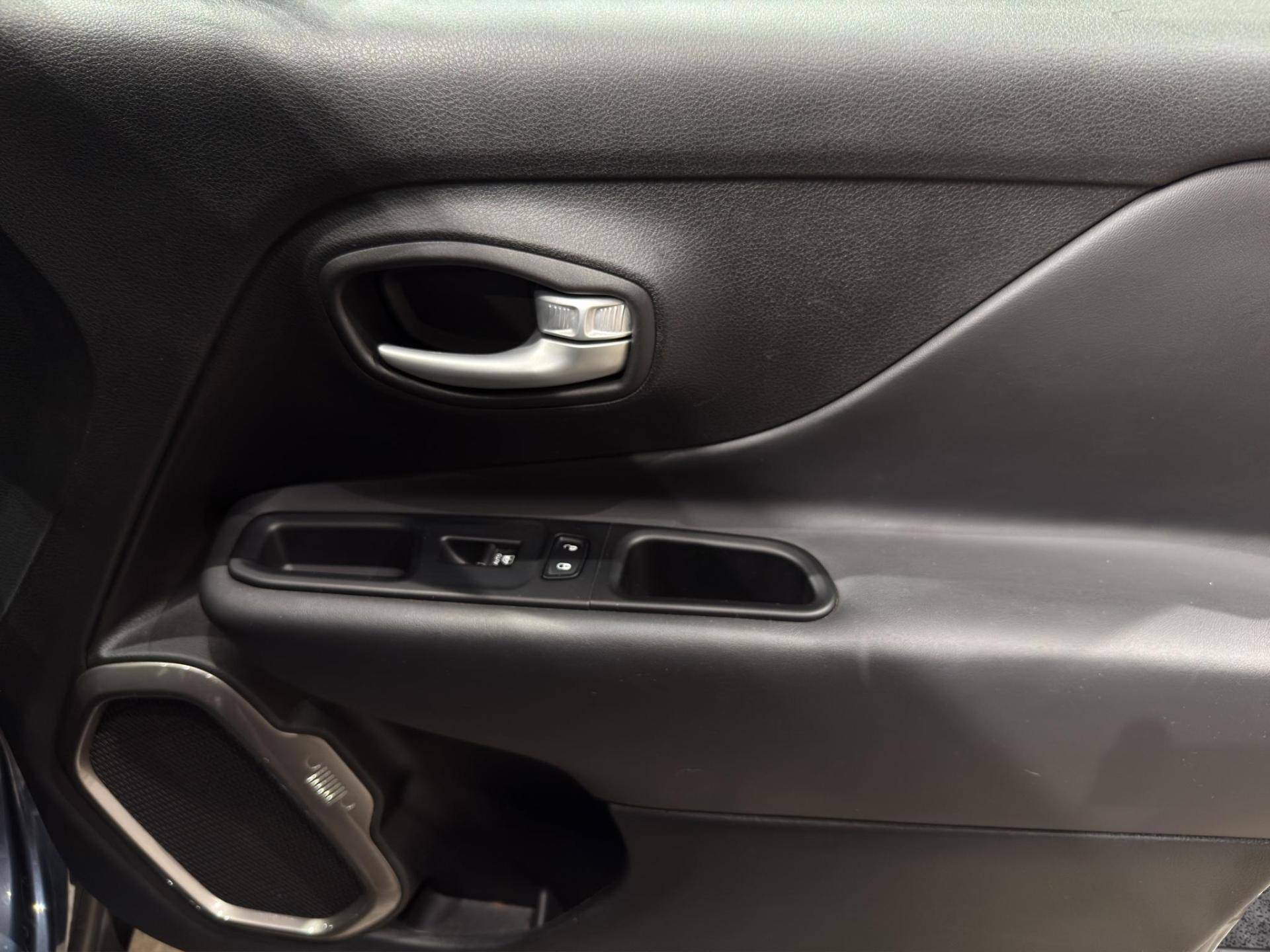 JEEP Renegade Renegade 1.5 turbo t4 mhev Summit 2wd dct usata in pronta consegna - Brandini