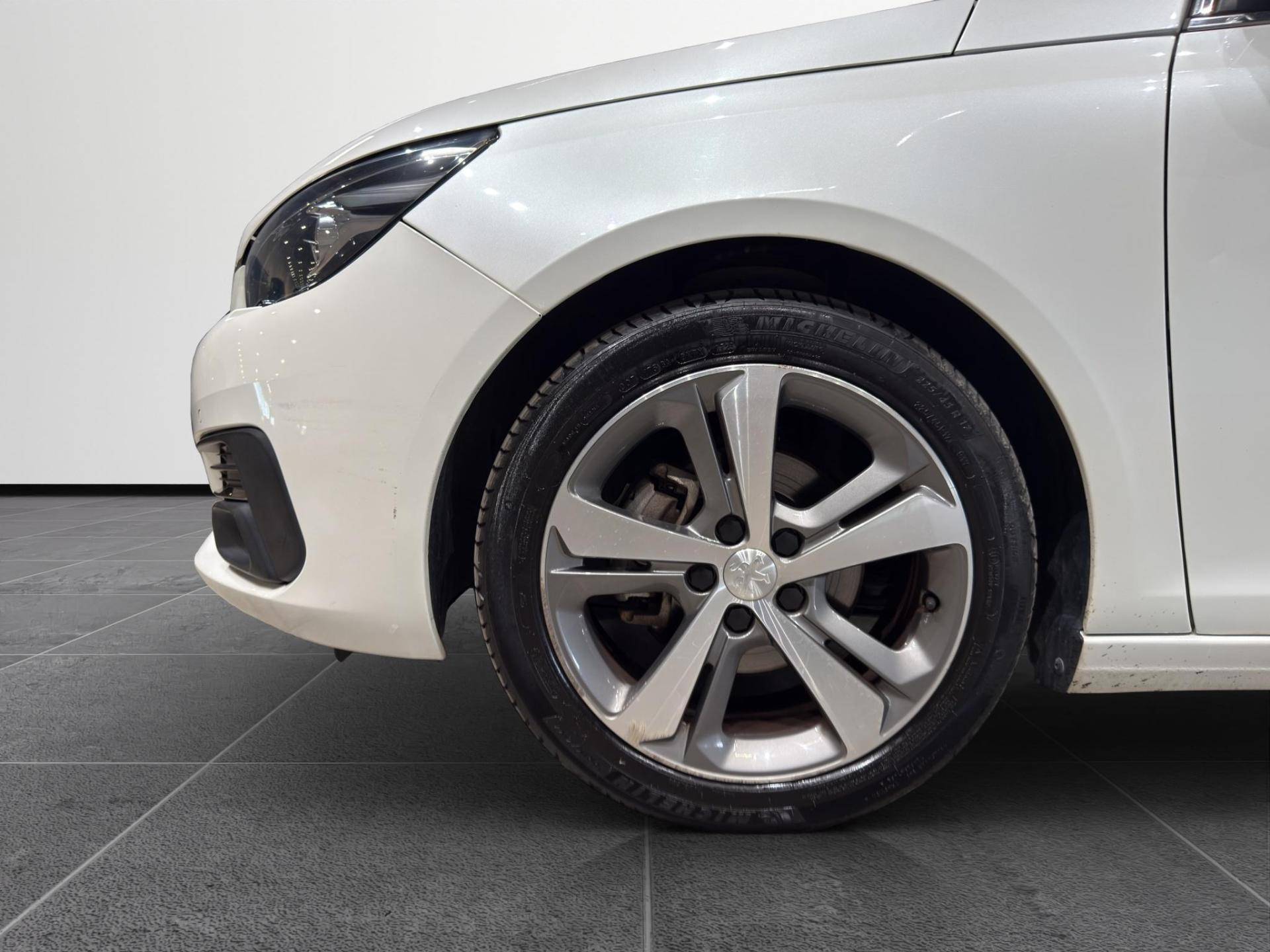 PEUGEOT 308 308 5p 1.5 bluehdi Allure s&s 130cv usata in pronta consegna - Brandini