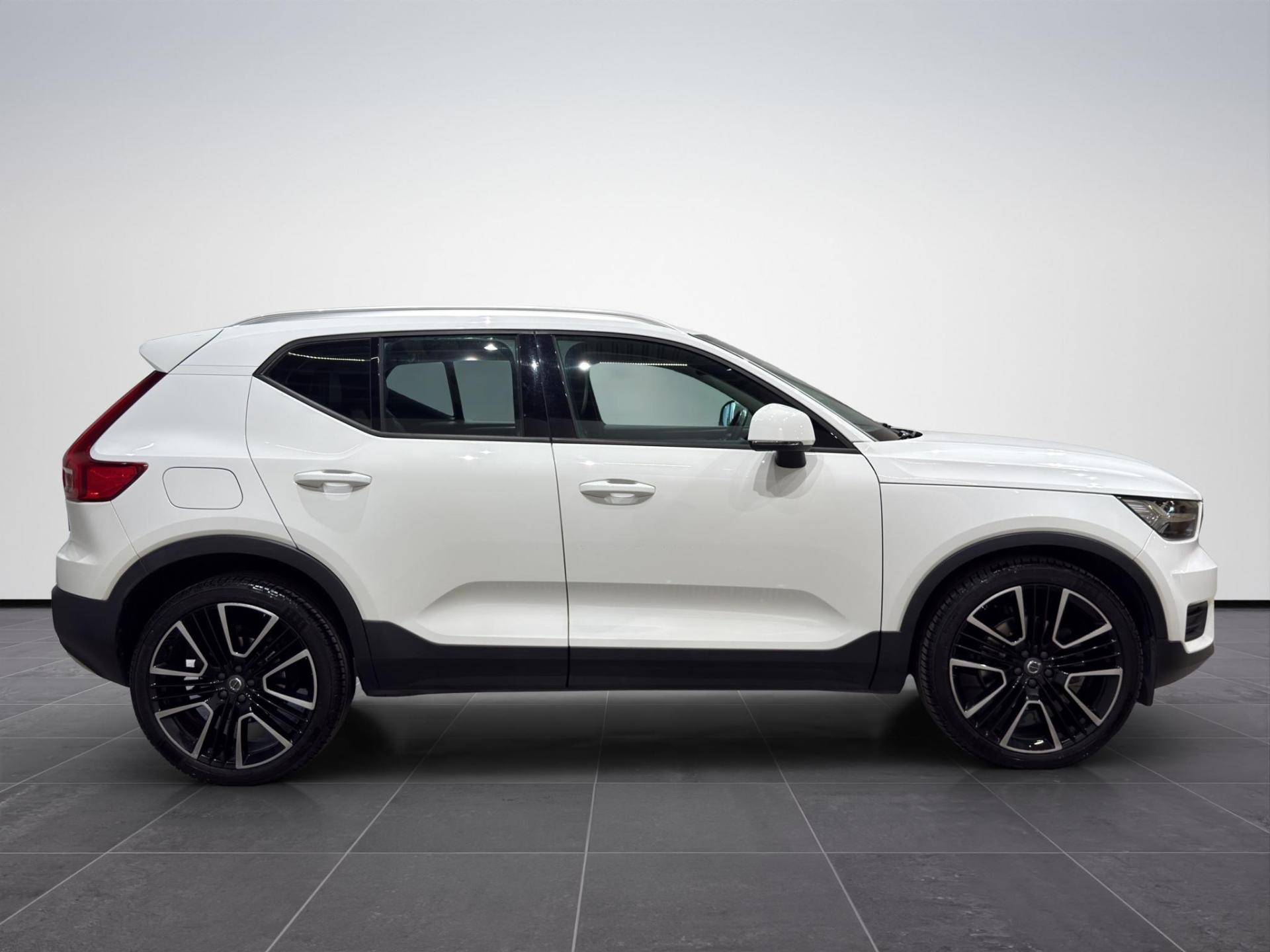 VOLVO XC40 XC40 2.0 d3 Momentum awd geartronic usata in pronta consegna - Brandini