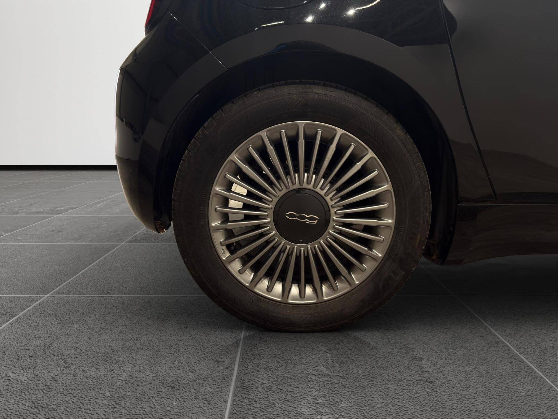 FIAT 500e 500e 3+1 42 kWh usata in pronta consegna - Brandini