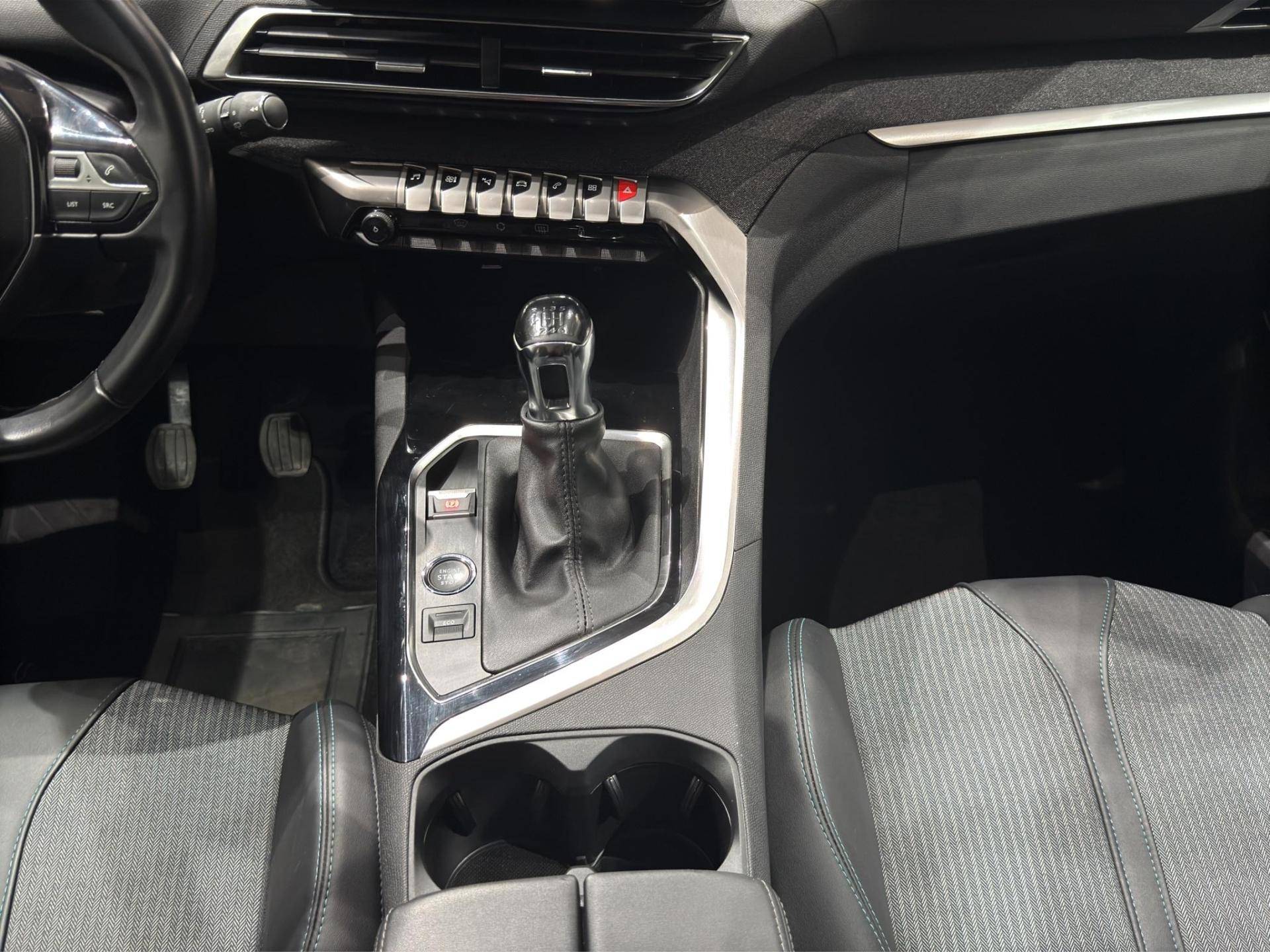 Auto Venduta - PEUGEOT 5008 5008 1.2 puretech t Allure Pack s&s 130cv usata in pronta consegna - Brandini
