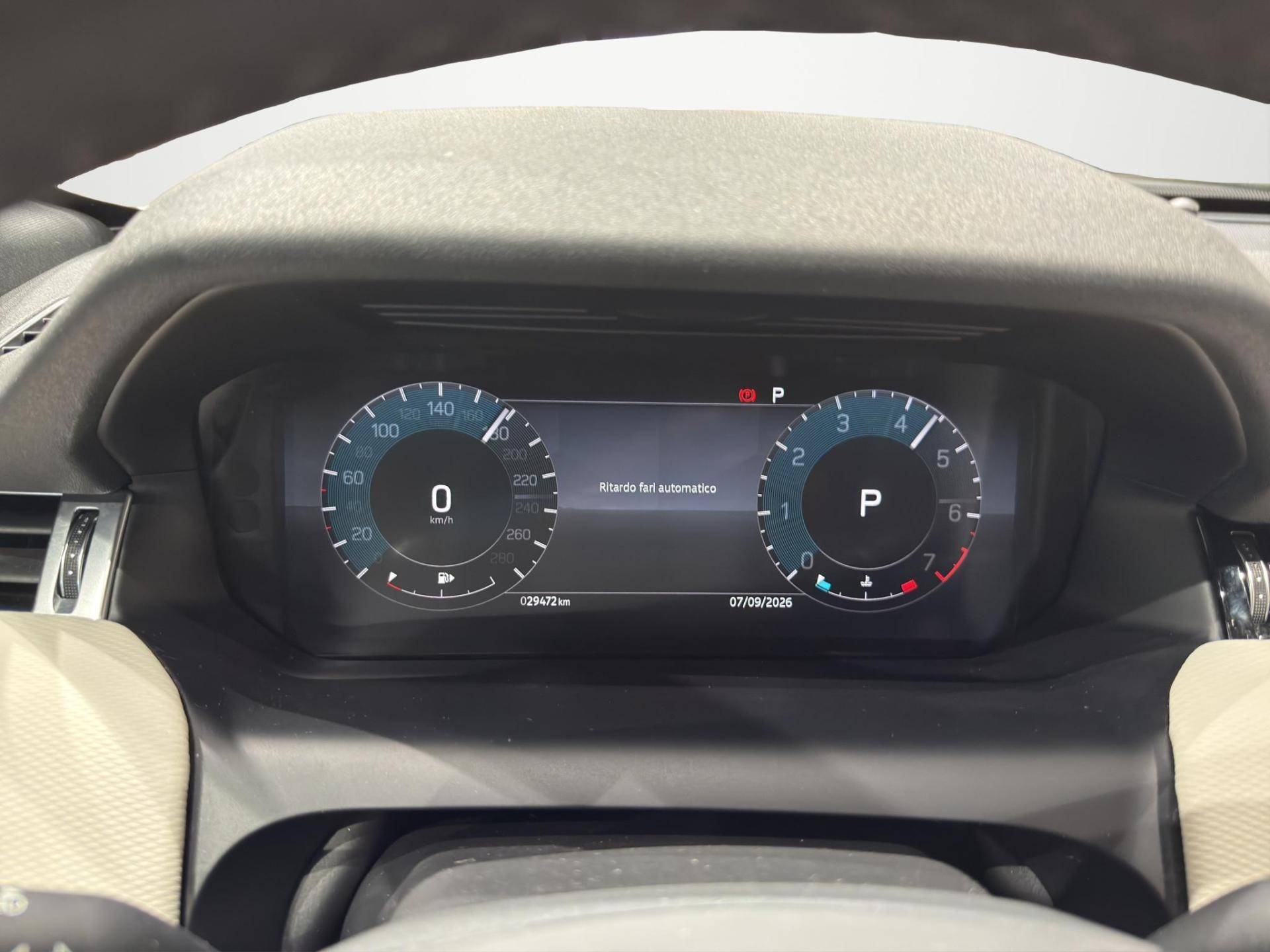 LAND ROVER Discovery Sport Discovery Sport 2.0 si4 mhev Black awd 290cv auto usata in pronta consegna - Brandini