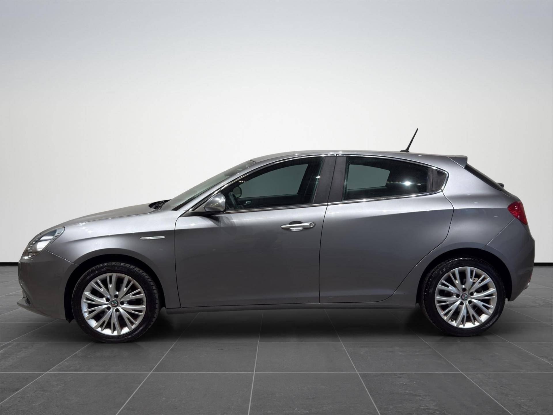 Auto Venduta - ALFA ROMEO Giulietta Giulietta 1.6 jtdm Super 120cv usata in pronta consegna - Brandini