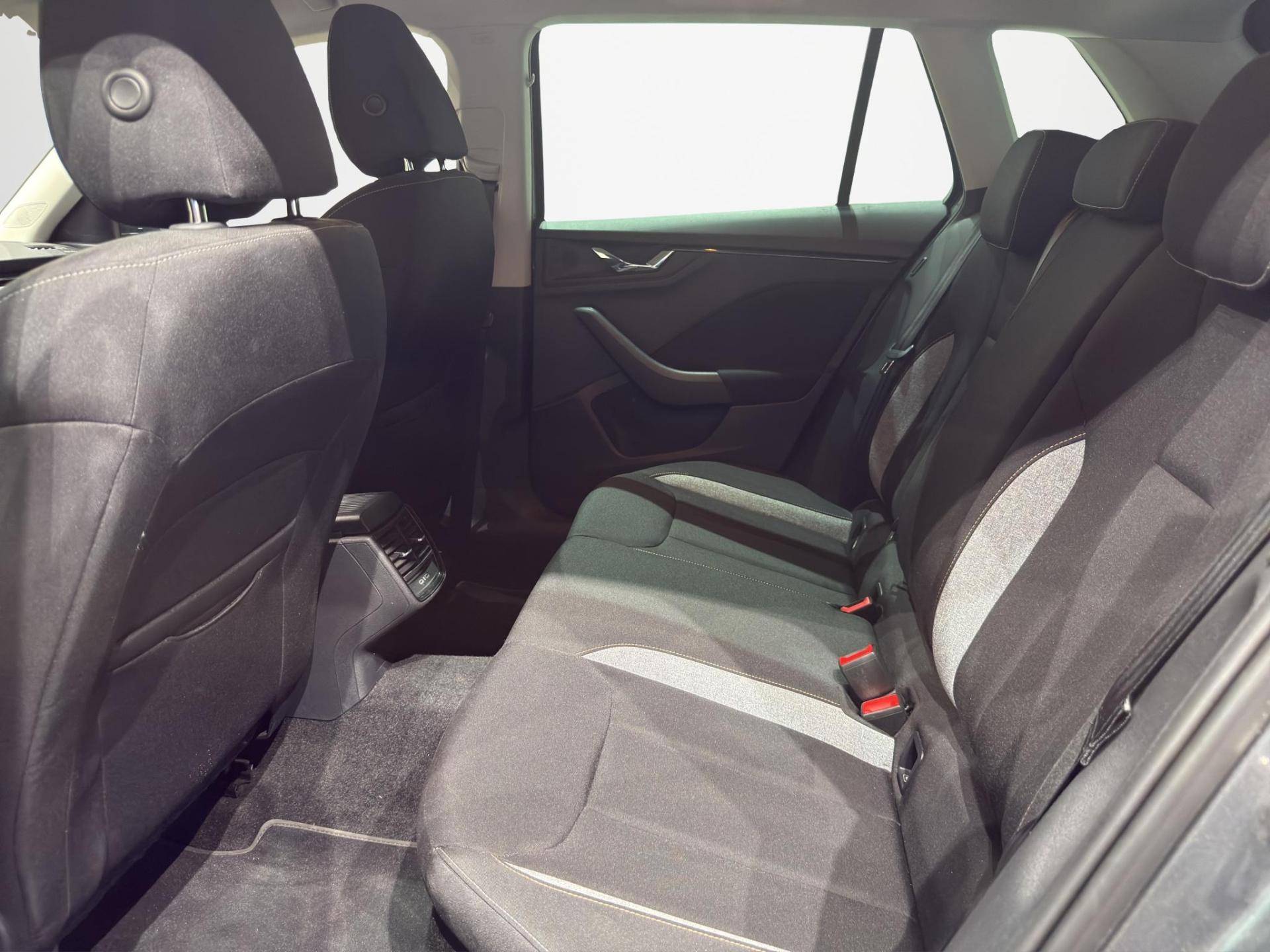 SKODA Kamiq 2024 Kamiq 1.0 tsi Black Dots 115cv usata in pronta consegna - Brandini