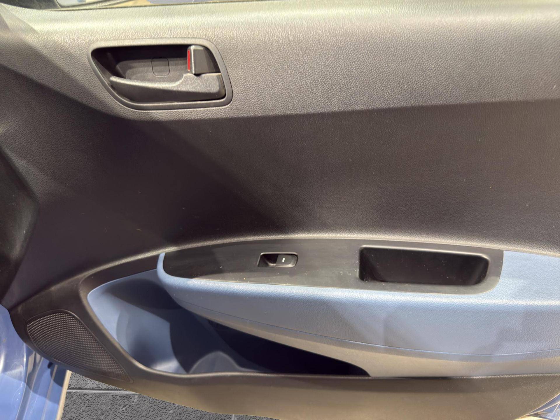 HYUNDAI I10 i10 1.0 Login E6 usata in pronta consegna - Brandini