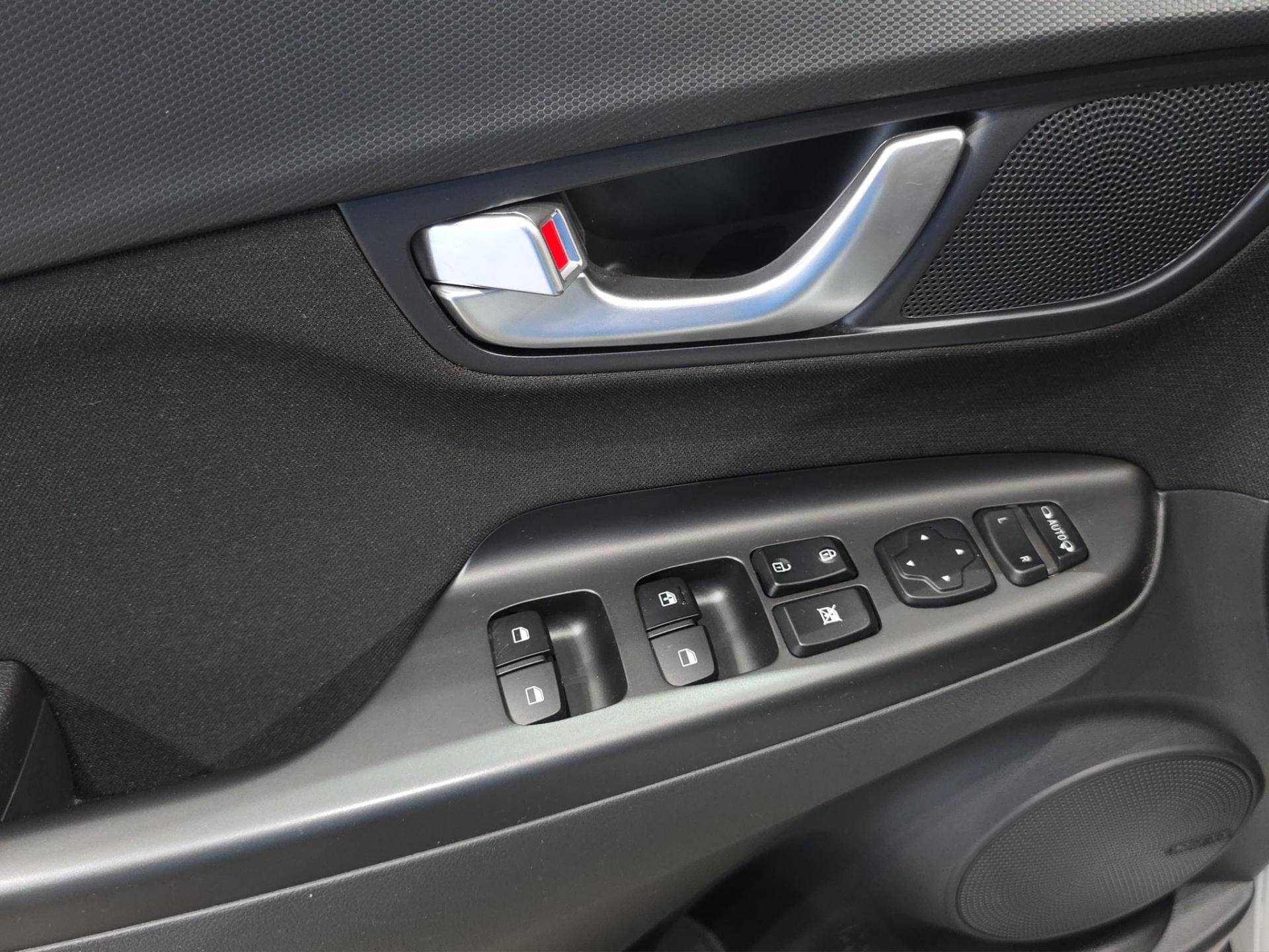 HYUNDAI Kona Kona 1.0 t-gdi 48V Xline Safety Pack 2wd 120cv imt usata in pronta consegna - Brandini