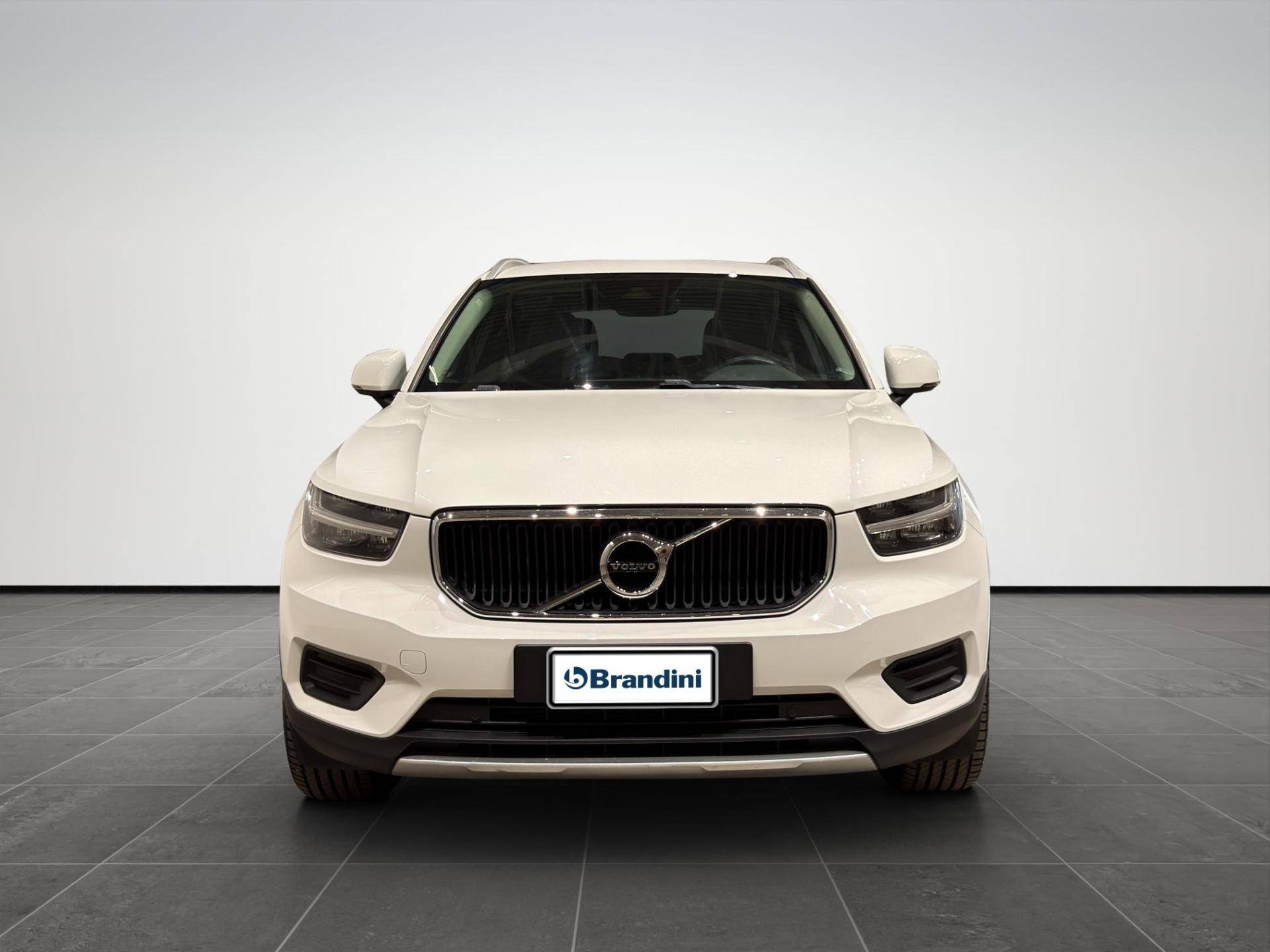 VOLVO XC40 XC40 2.0 d3 Momentum awd geartronic usata in pronta consegna - Brandini