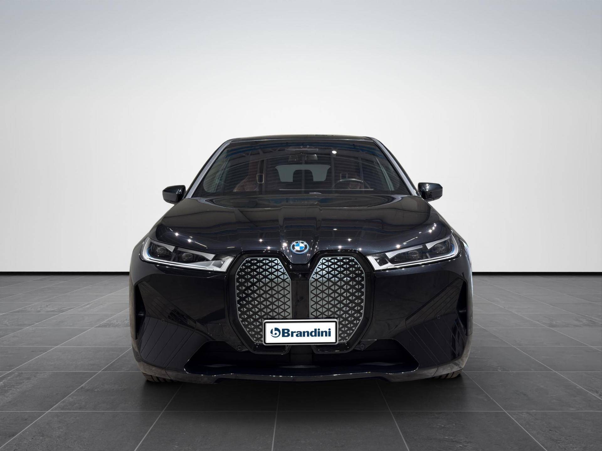 BMW iX iX xdrive50 pacchetto sportivo usata in pronta consegna - Brandini