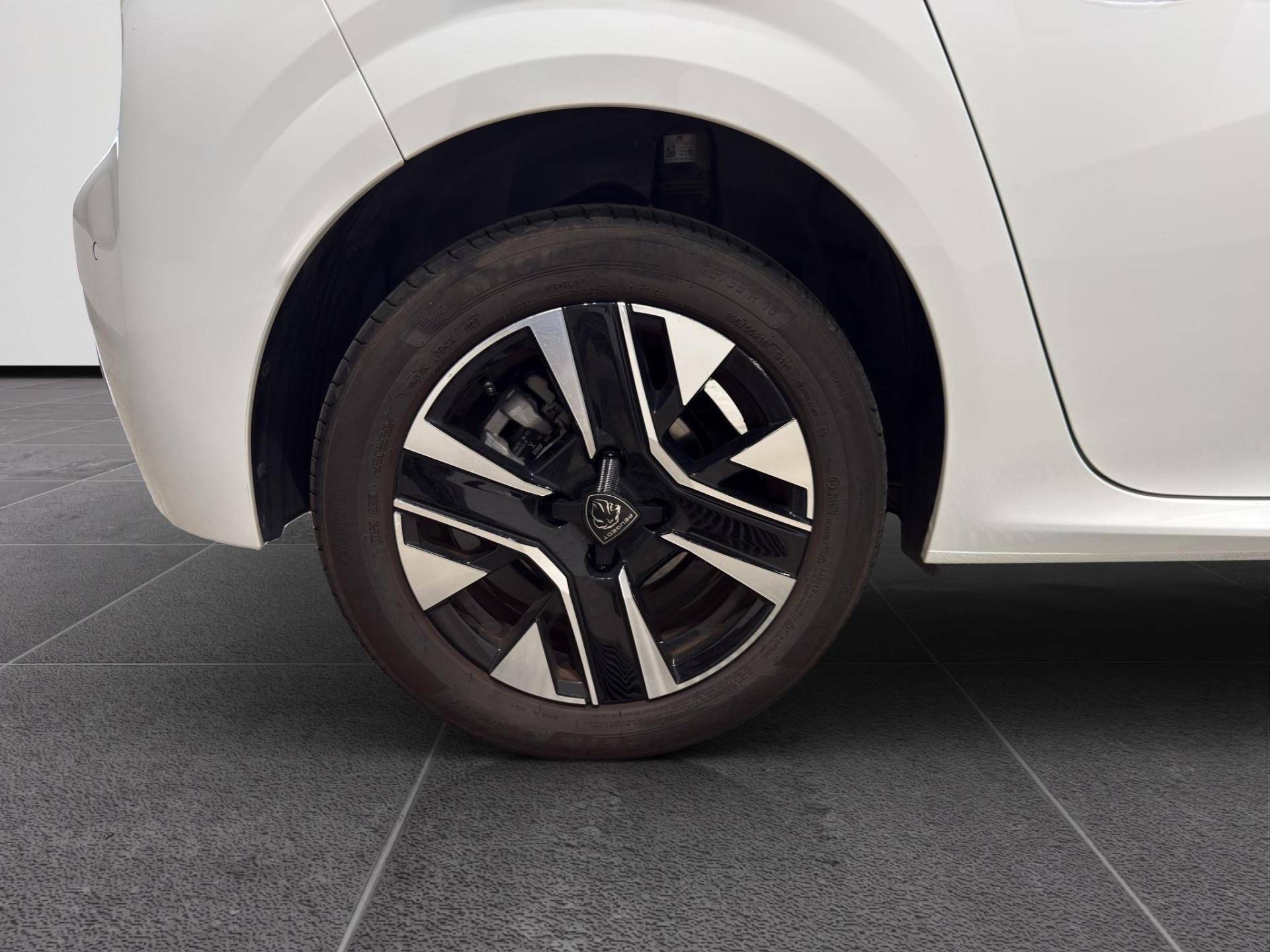 PEUGEOT 208 208 1.2 hybrid Allure 145cv e-dcs 6 usata in pronta consegna - Brandini