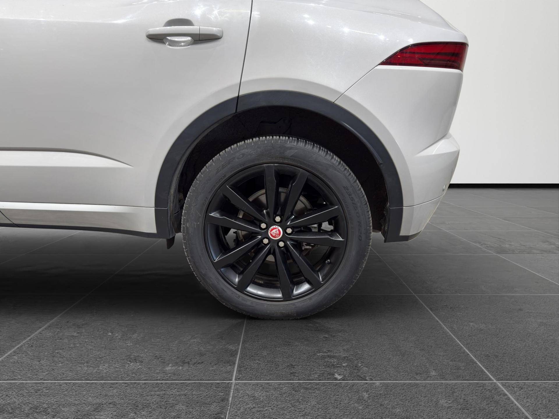 JAGUAR E-Pace E-Pace 2.0d i4 mhev R-Dynamic S awd 163cv auto usata in pronta consegna - Brandini