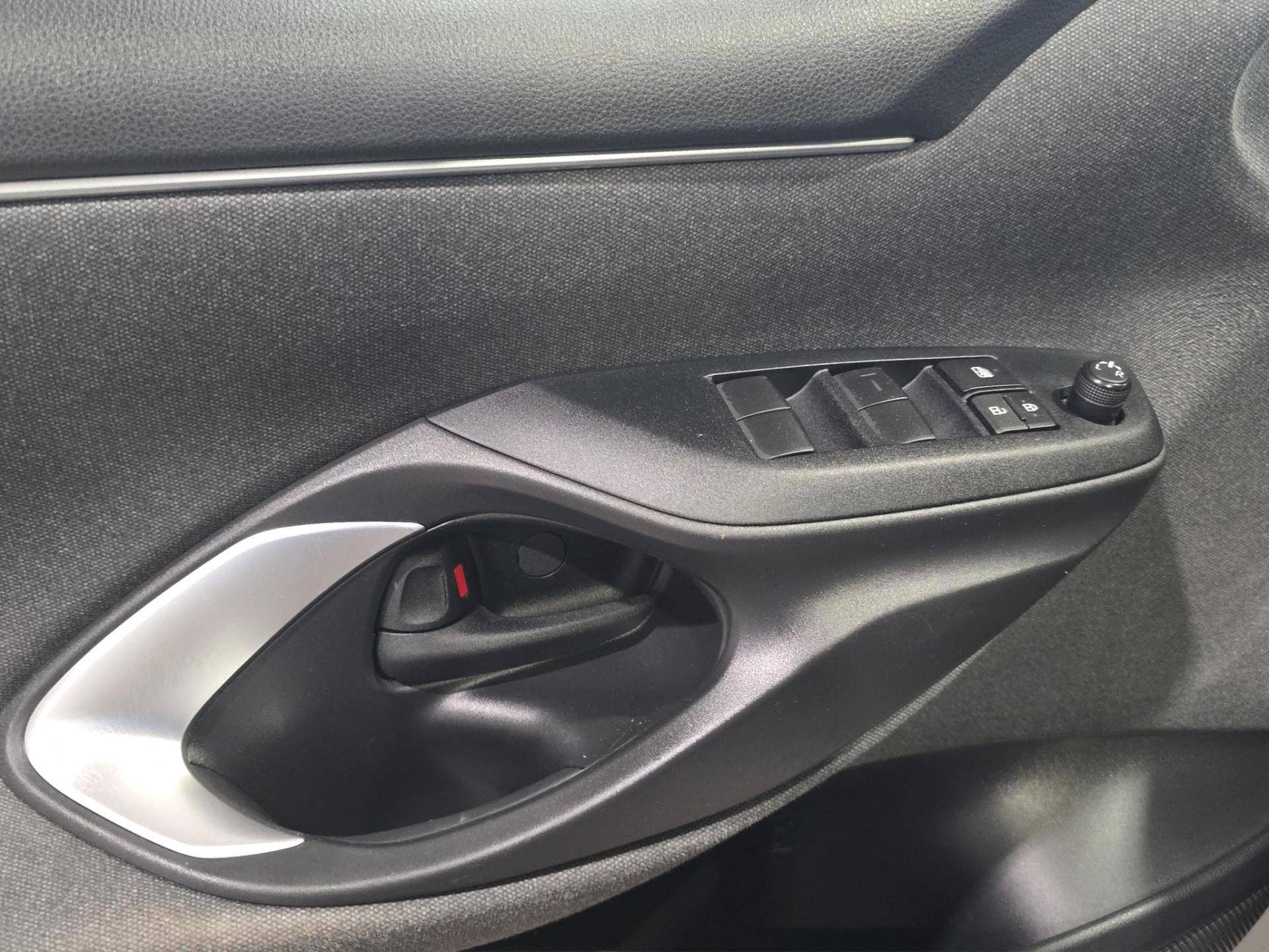 Auto Venduta - TOYOTA Yaris Yaris 1.5h Trend usata in pronta consegna - Brandini