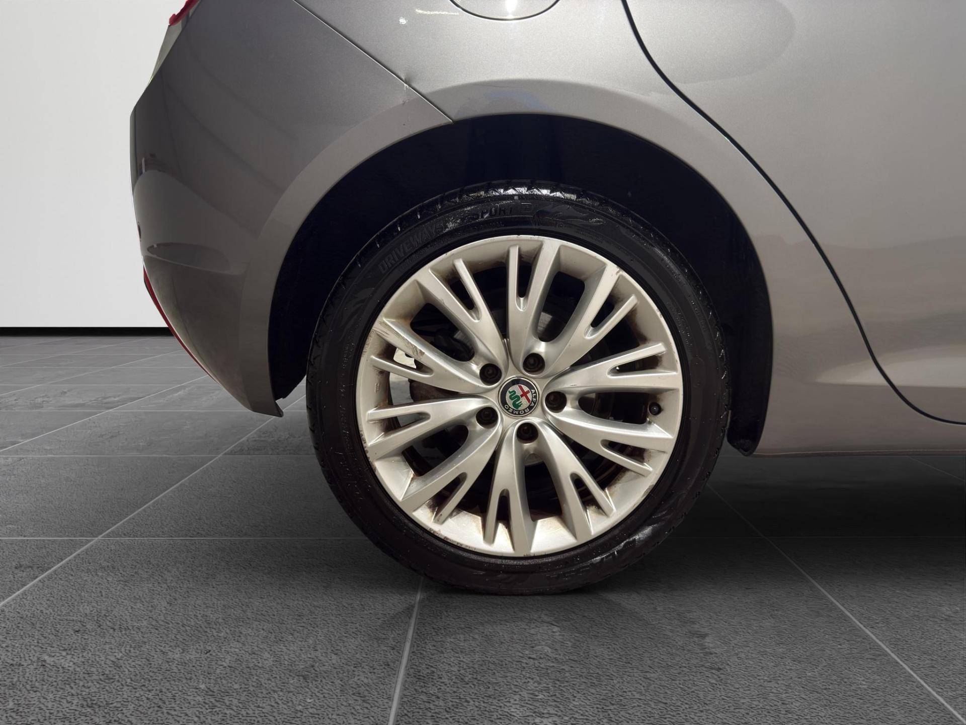 Auto Venduta - ALFA ROMEO Giulietta Giulietta 1.6 jtdm Super 120cv usata in pronta consegna - Brandini