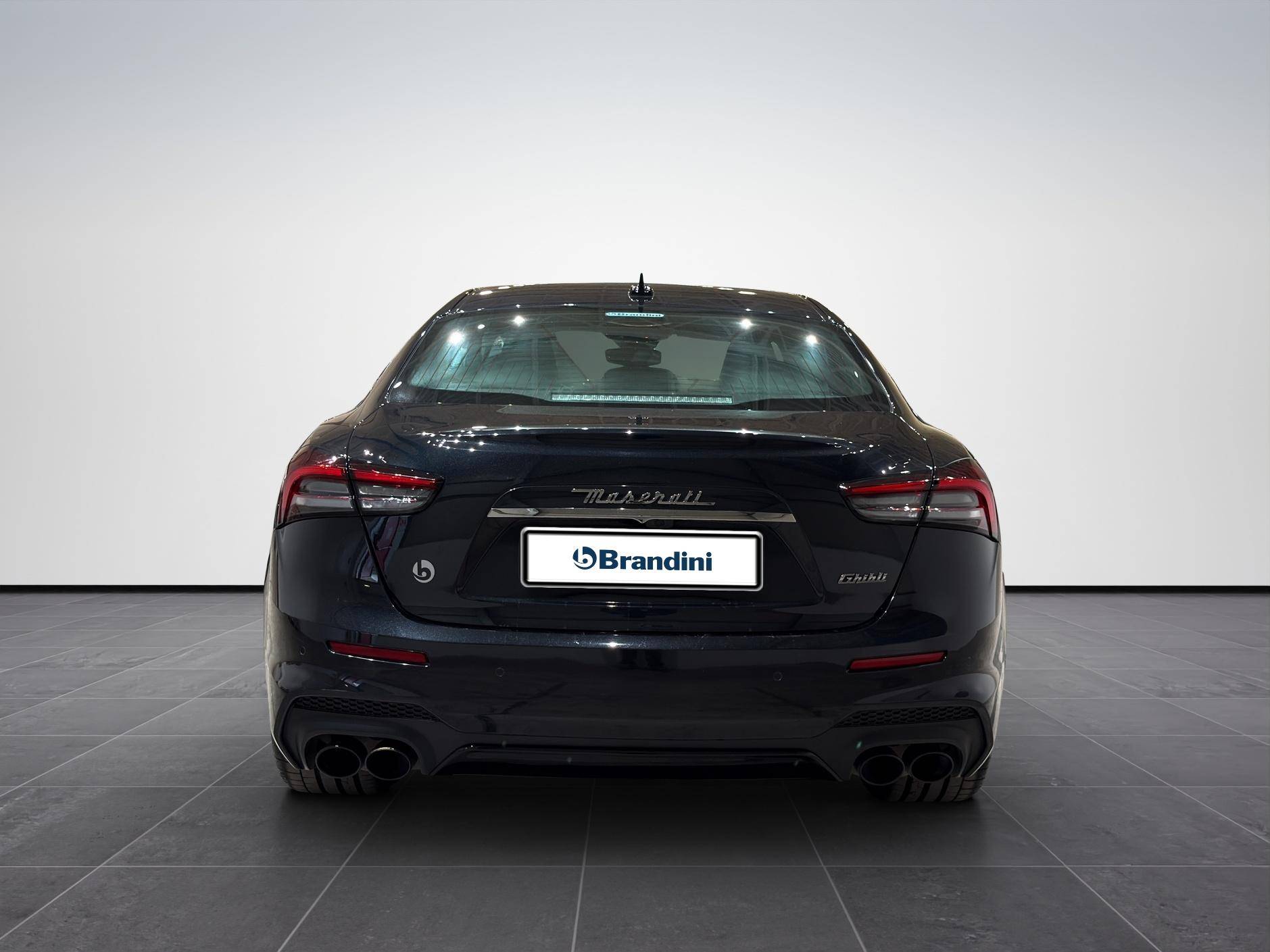 MASERATI Ghibli Ghibli 2.0 mhev Gransport 330cv auto usata in pronta consegna - Brandini