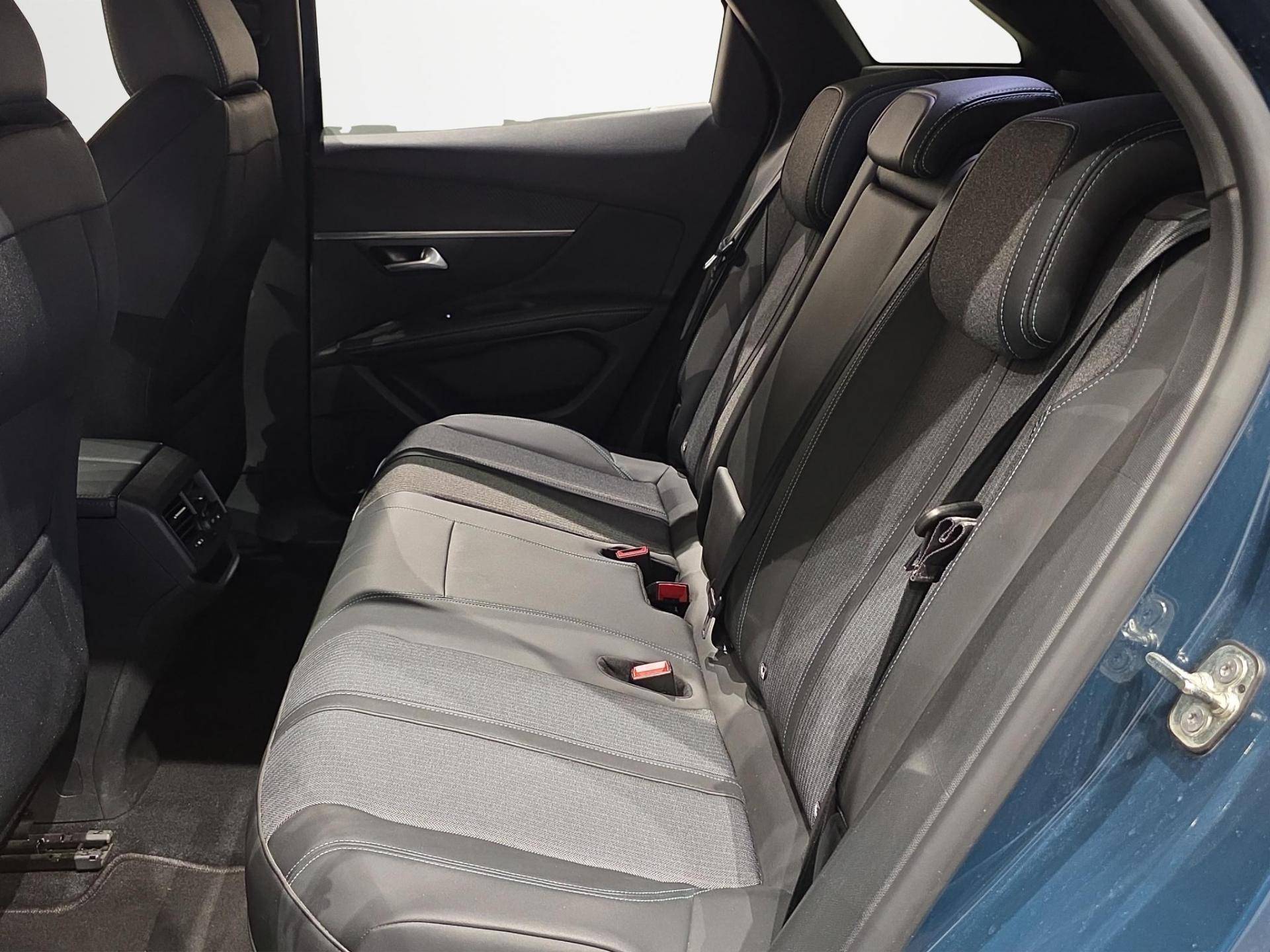 PEUGEOT 3008 3008 1.6 hybrid Allure Pack 180cv e-eat8 usata in pronta consegna - Brandini