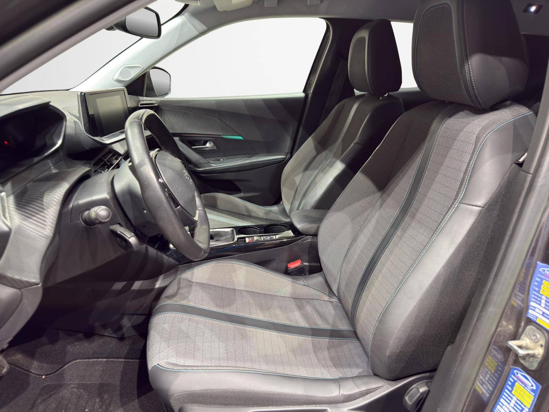 PEUGEOT 2008 2008 1.5 bluehdi Allure Pack s&s 110cv usata in pronta consegna - Brandini