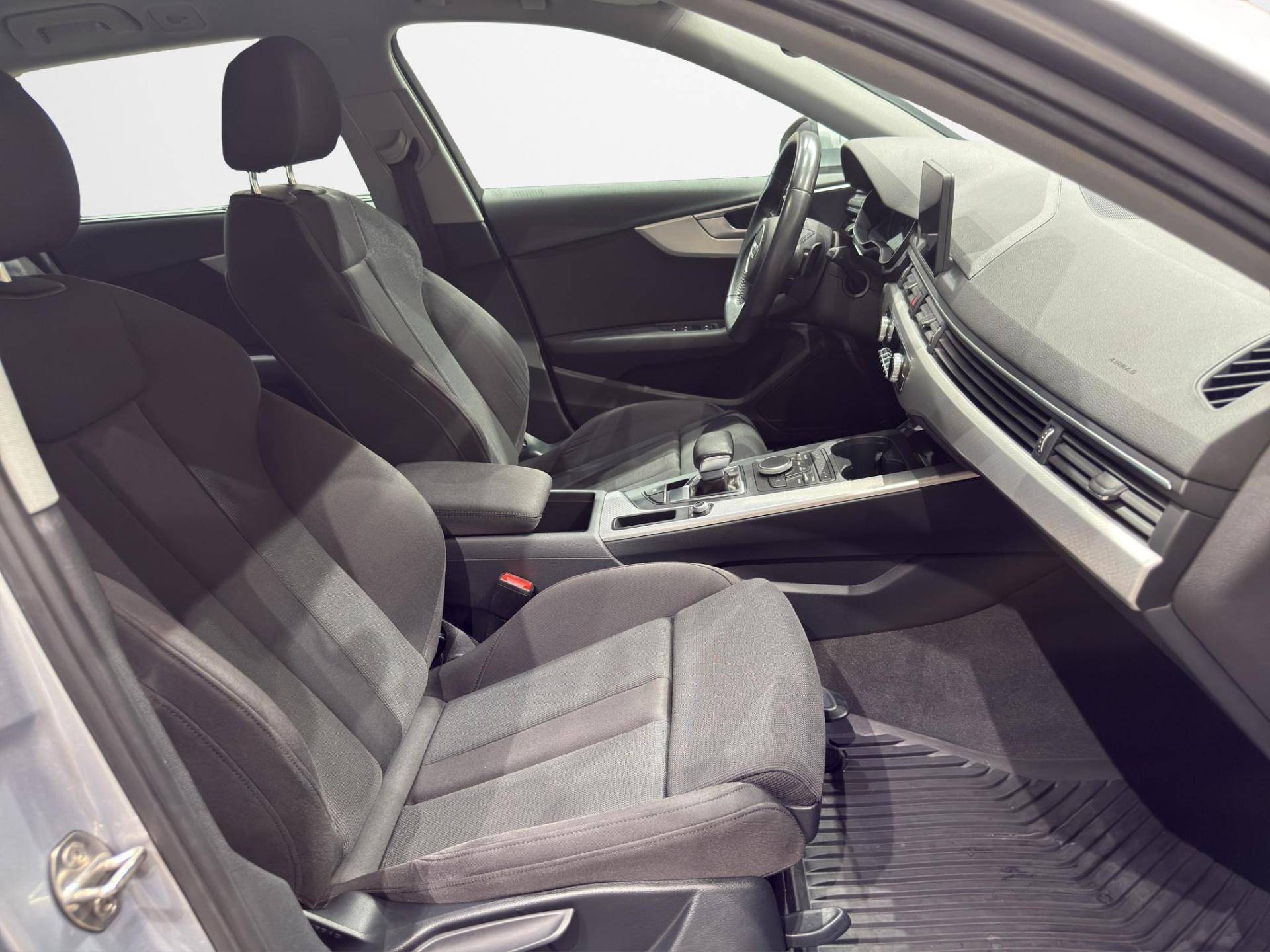 AUDI A4 Avant A4 Avant 40 2.0 tdi S Line Edition 190cv s-tronic usata in pronta consegna - Brandini