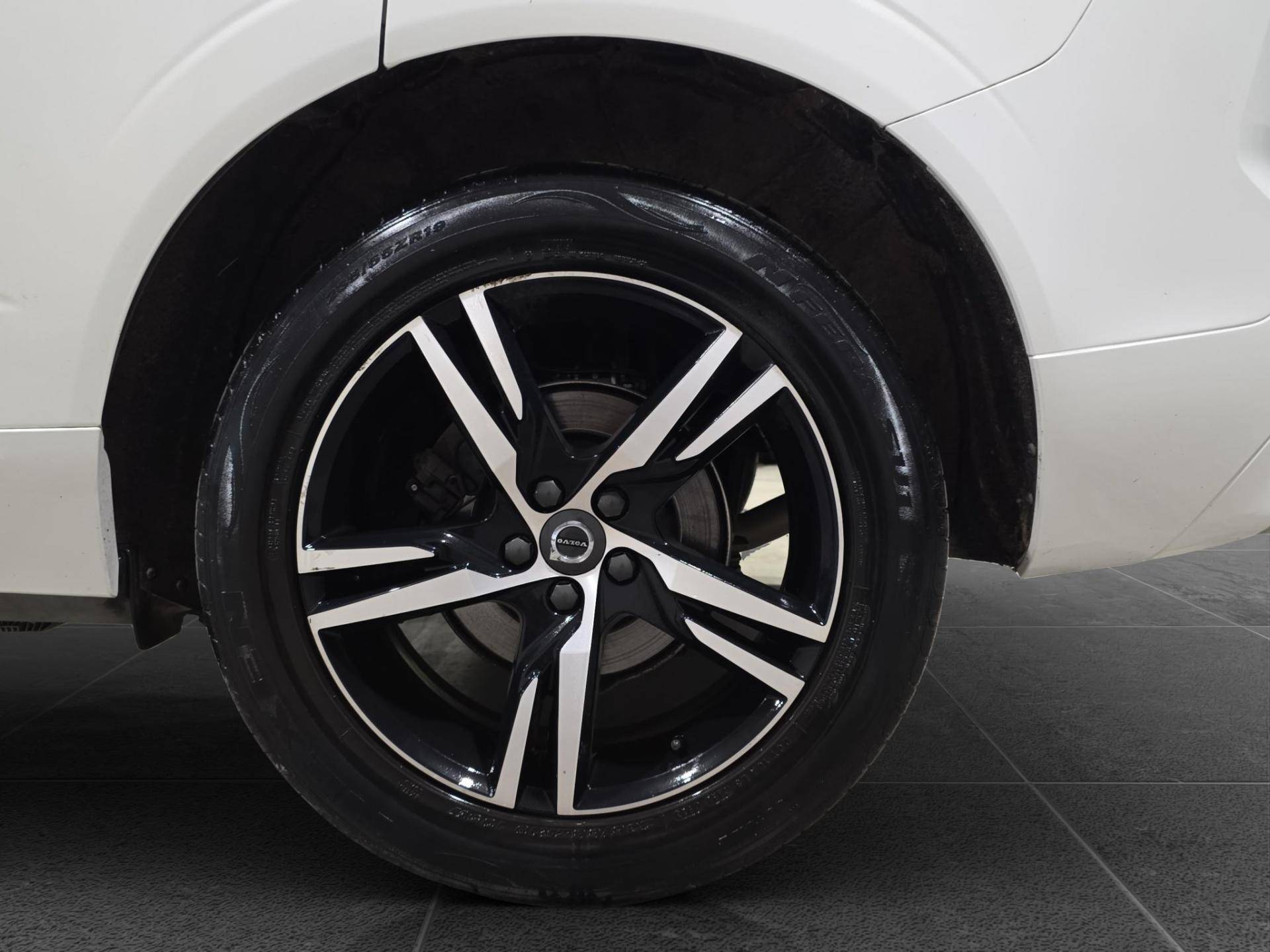 VOLVO XC60 XC60 2.0 D4 R-Design awd geartronic my18 usata in pronta consegna - Brandini