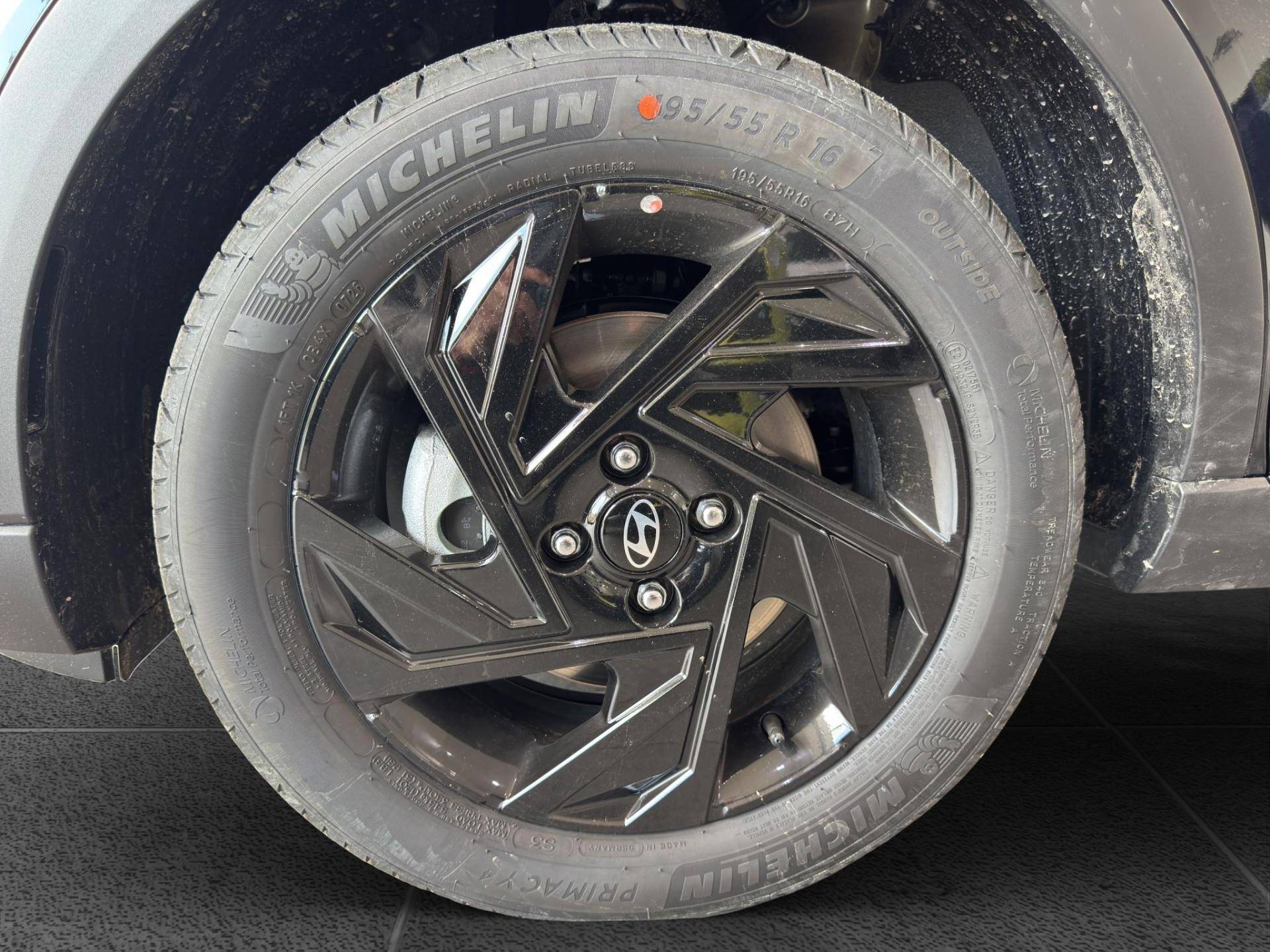 HYUNDAI Bayon Bayon 1.0 t-gdi Dark Line 90cv mt usata in pronta consegna - Brandini