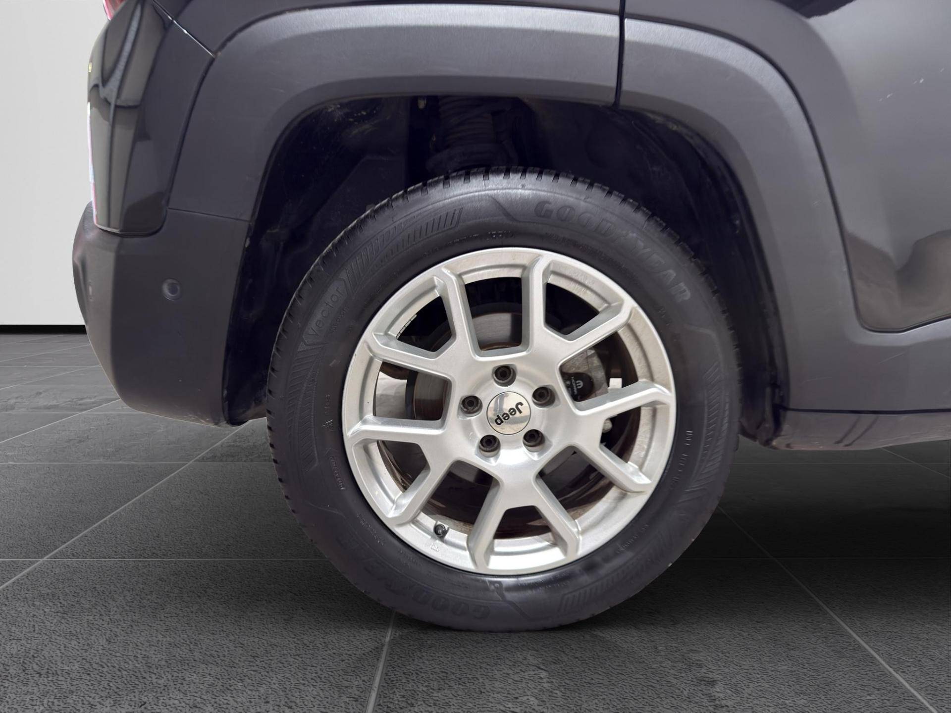 Auto Venduta - JEEP Renegade Renegade 1.5 turbo t4 mhev Limited 2wd 130cv dct usata in pronta consegna - Brandini
