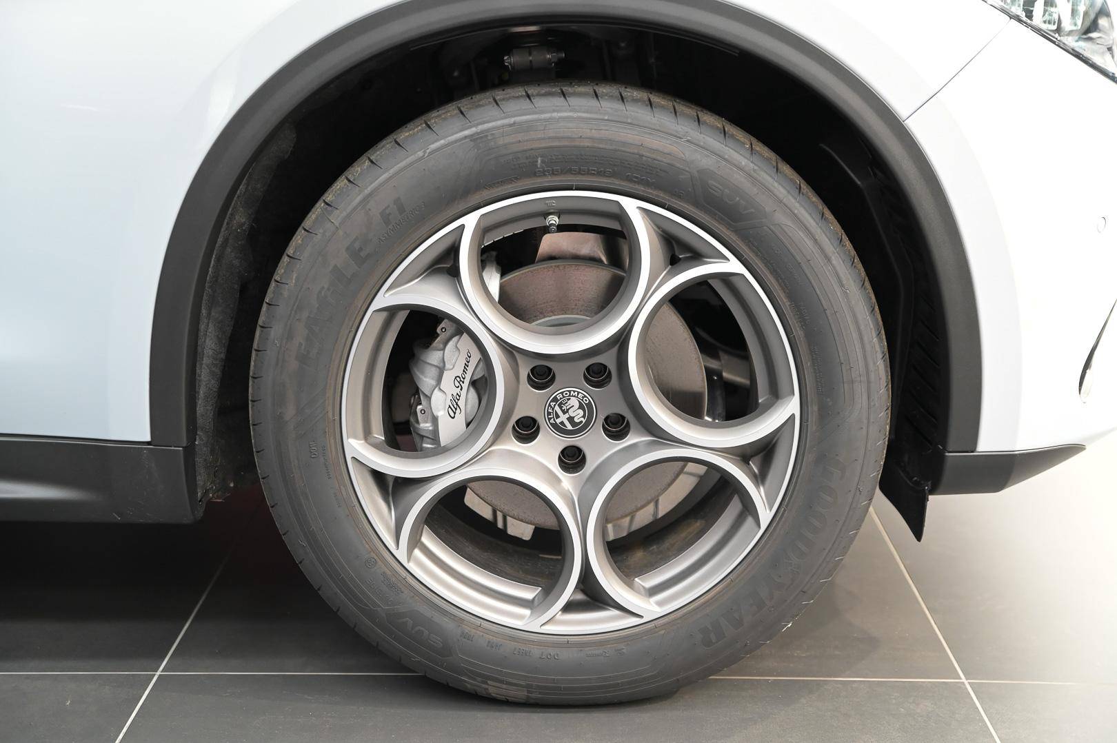 ALFA ROMEO Stelvio Stelvio 2.2 t Sprint Q4 210cv auto usata in pronta consegna - Brandini