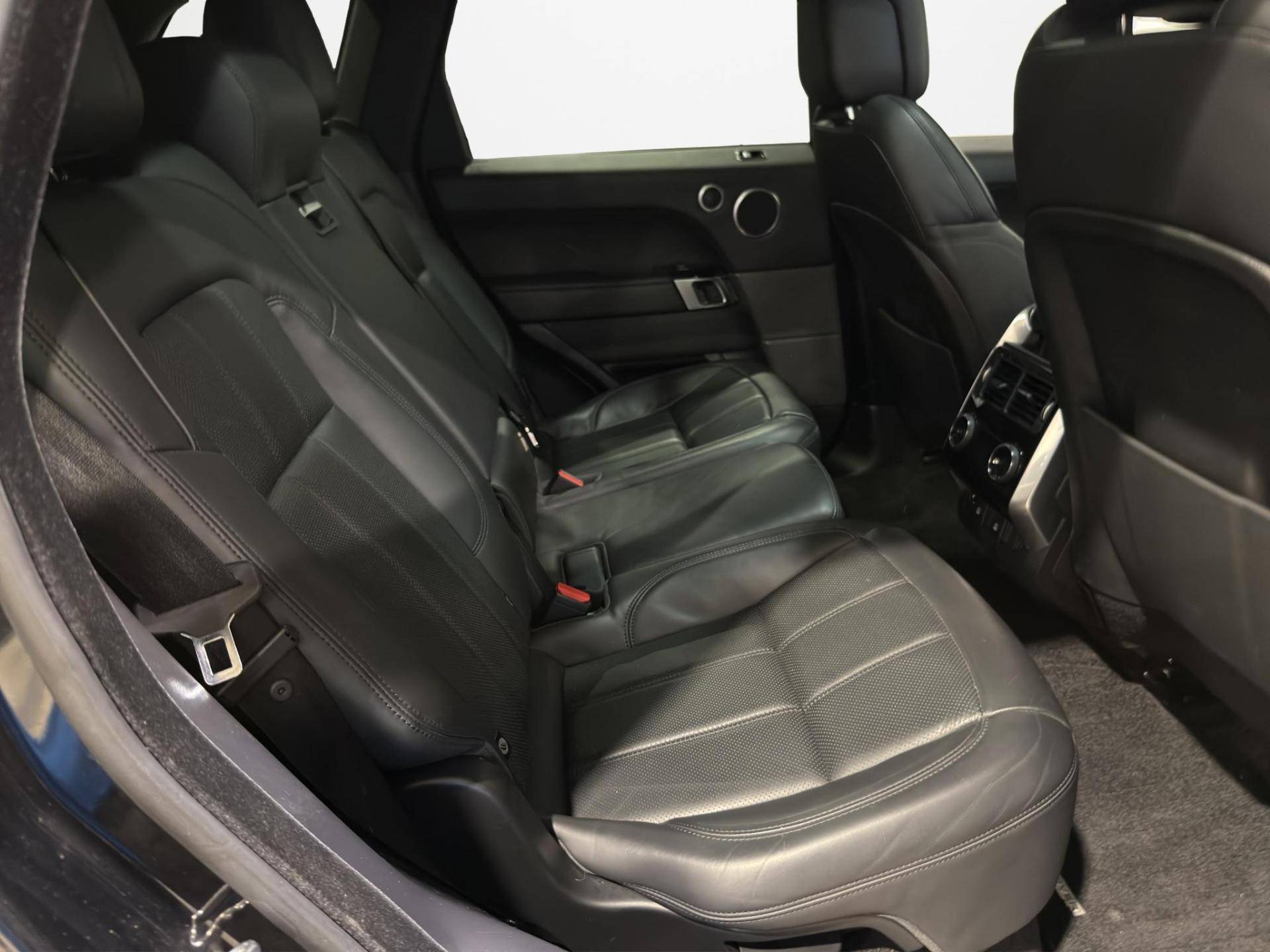 LAND ROVER Range Rover Sport Range Rover Sport 3.0d i6 mhev HSE Dynamic Stealth 249cv auto usata in pronta consegna - Brandini