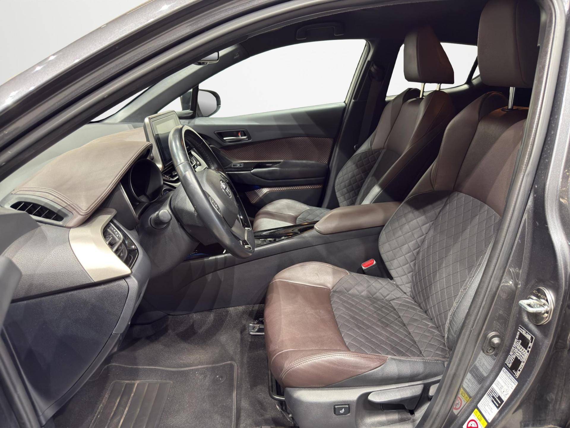 Auto Venduta - TOYOTA C-HR C-HR 1.8h Lounge 2wd e-cvt my18 usata in pronta consegna - Brandini