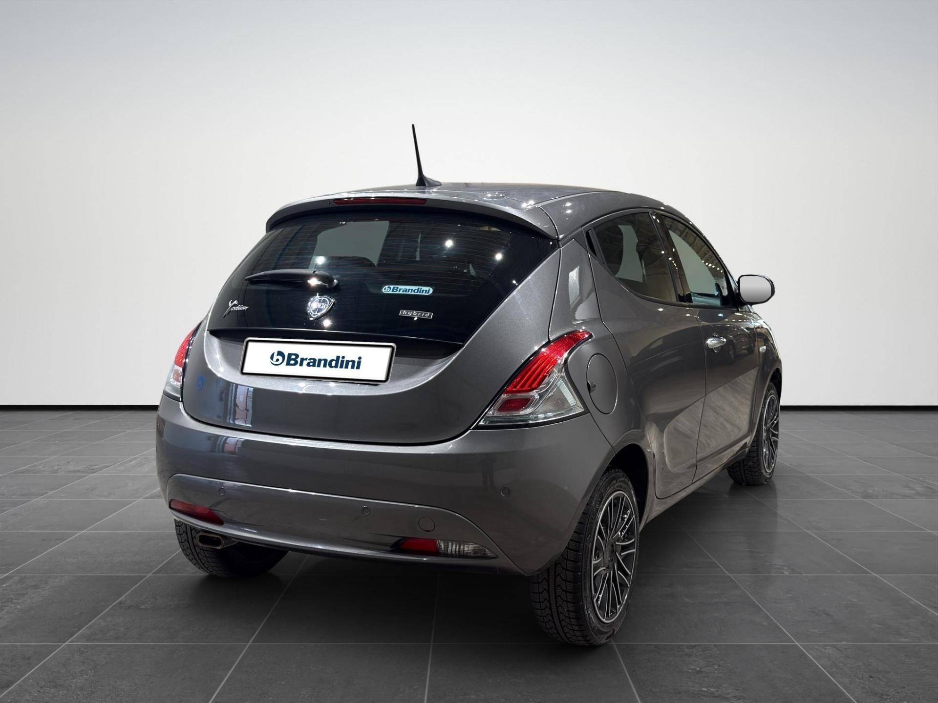 LANCIA Ypsilon Ypsilon 1.0 firefly hybrid Gold s&s 70cv 5p.ti usata in pronta consegna - Brandini
