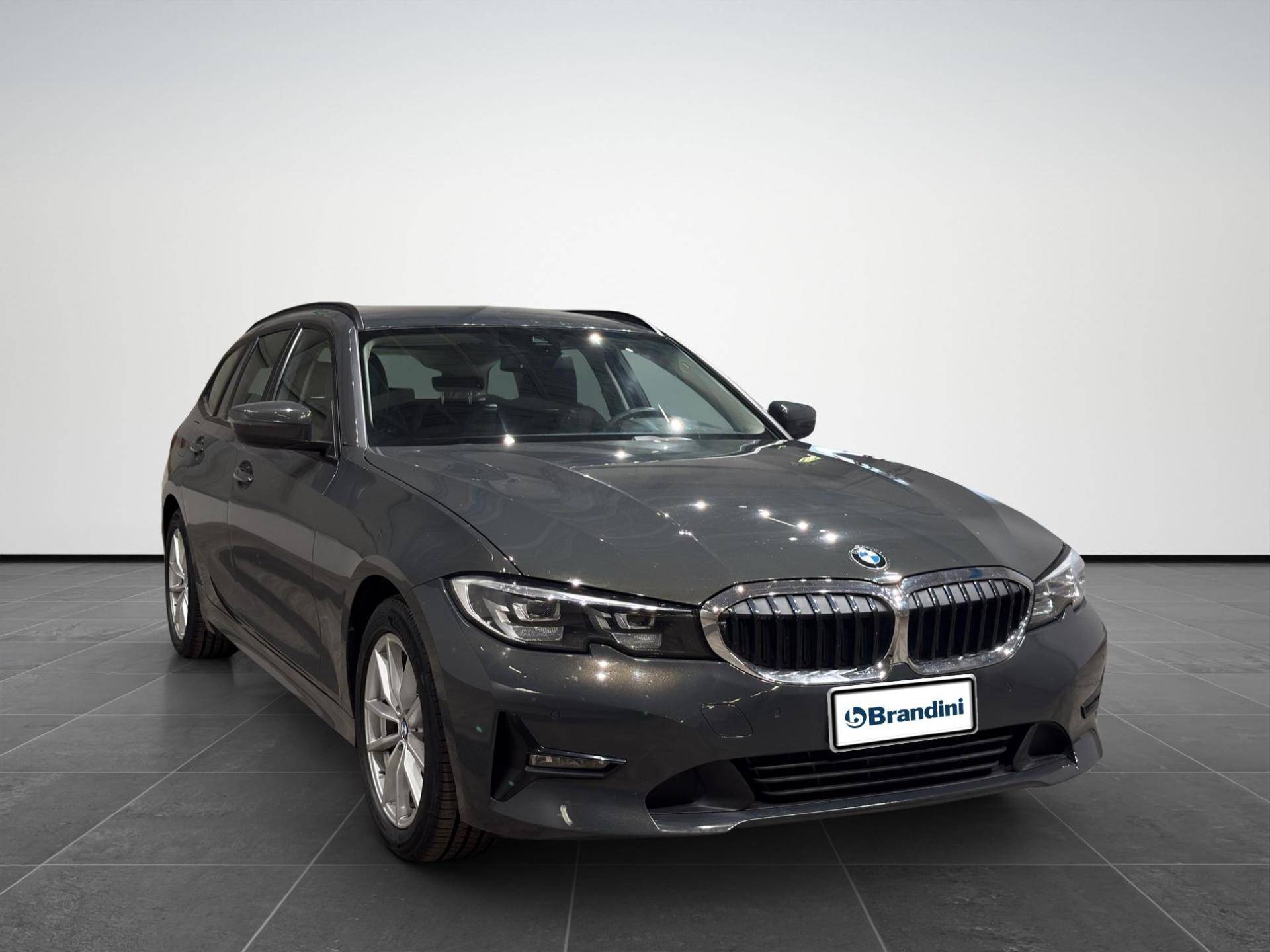 BMW Serie 3 Touring 320d Touring mhev 48V xdrive Business Advantage auto usata in pronta consegna - Brandini