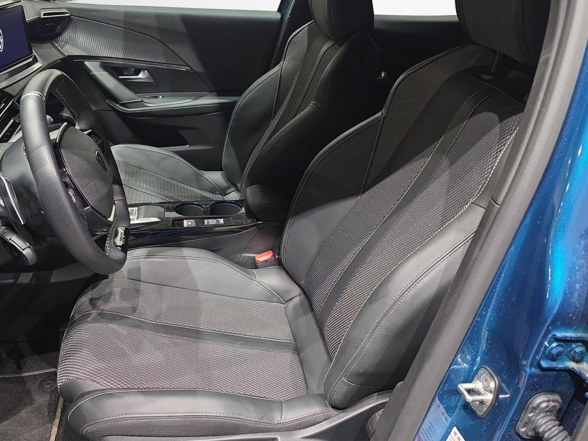 Auto Venduta - PEUGEOT 2008 2008 1.2 hybrid GT 136cv e-dcs6 usata in pronta consegna - Brandini