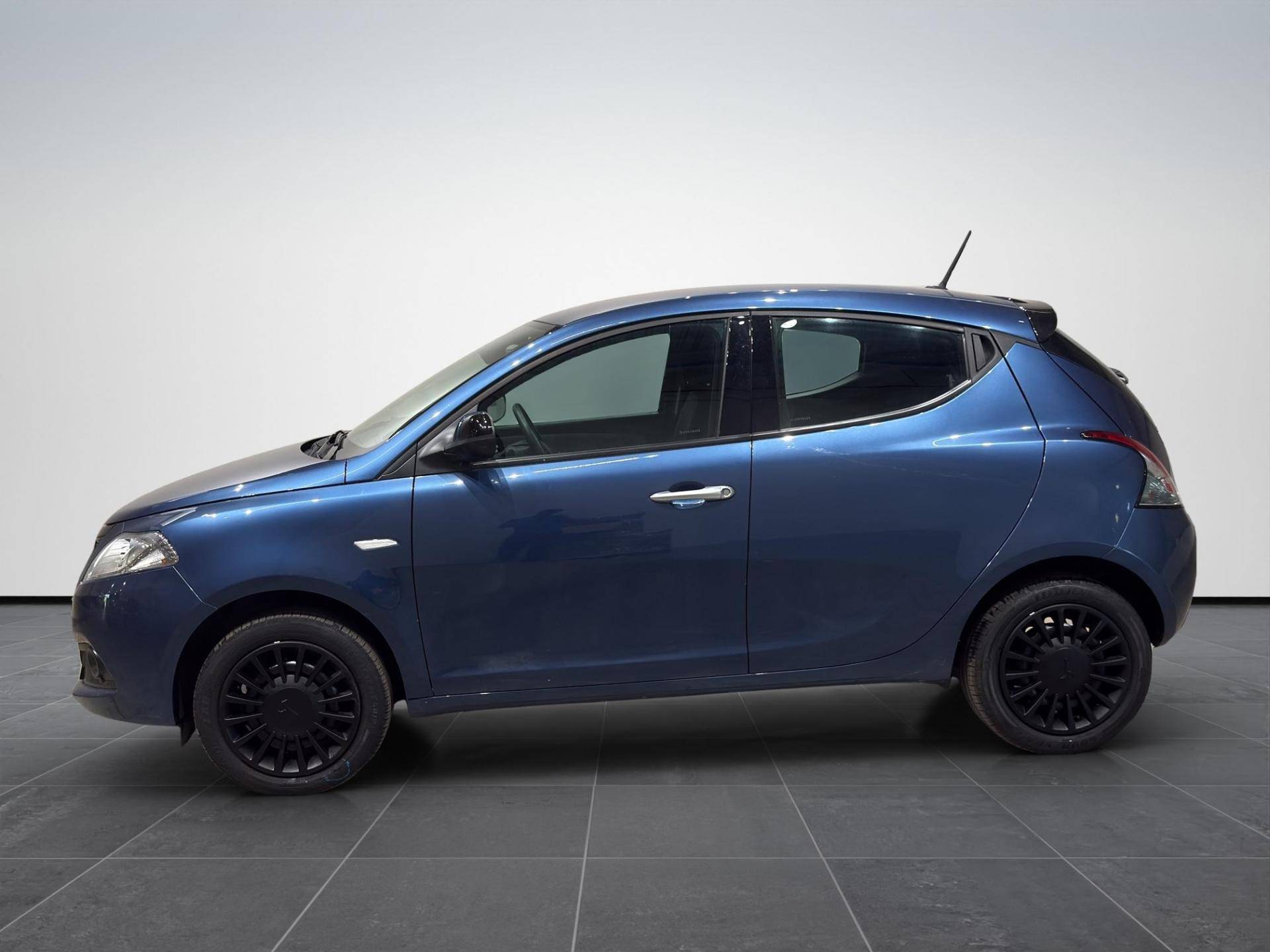 Auto Venduta - LANCIA Ypsilon Ypsilon 1.0 hybrid Silver s&s 70cv usata in pronta consegna - Brandini
