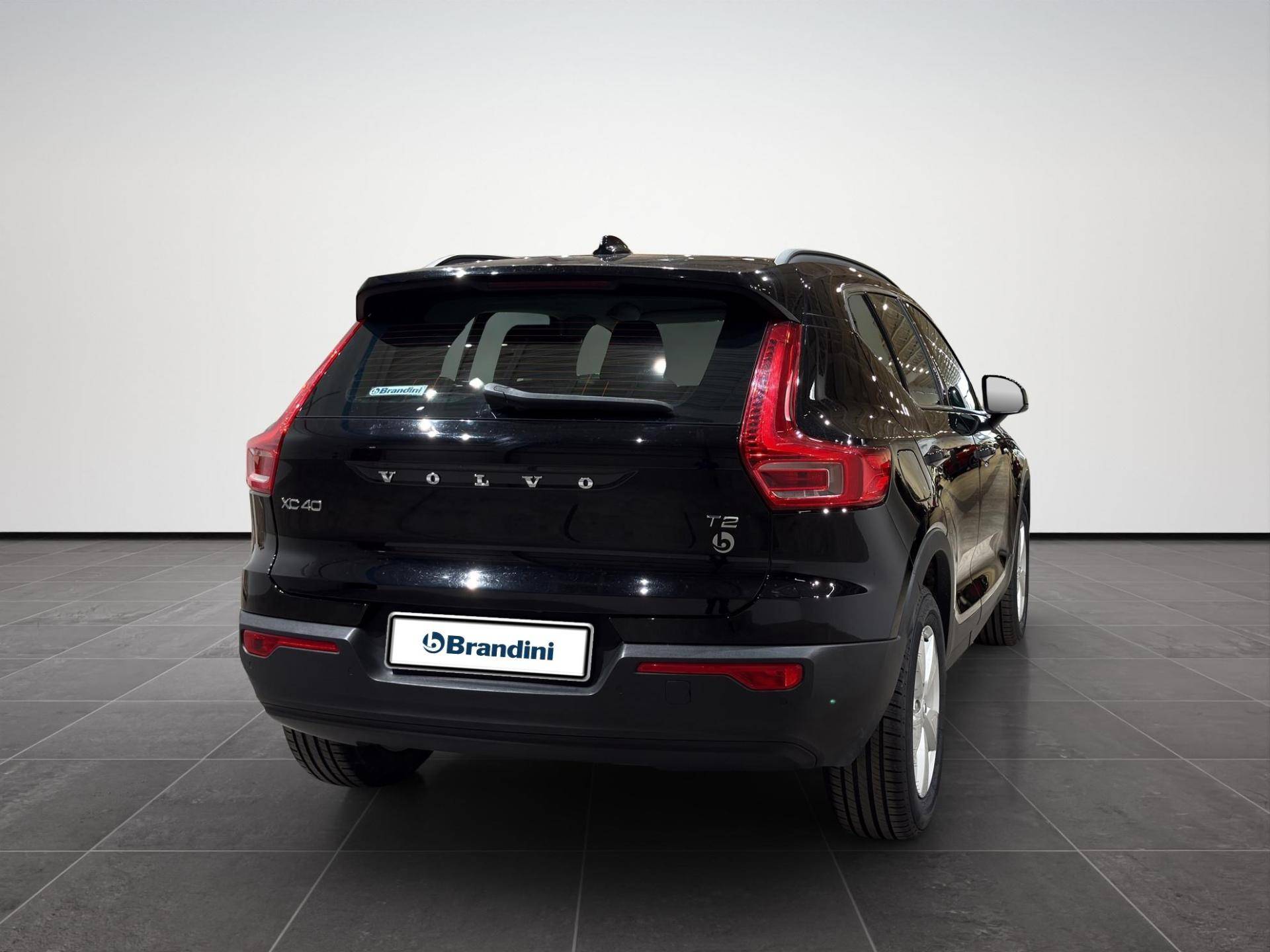 Auto Venduta - VOLVO XC40 XC40 1.5 T2 Momentum Core my21 usata in pronta consegna - Brandini