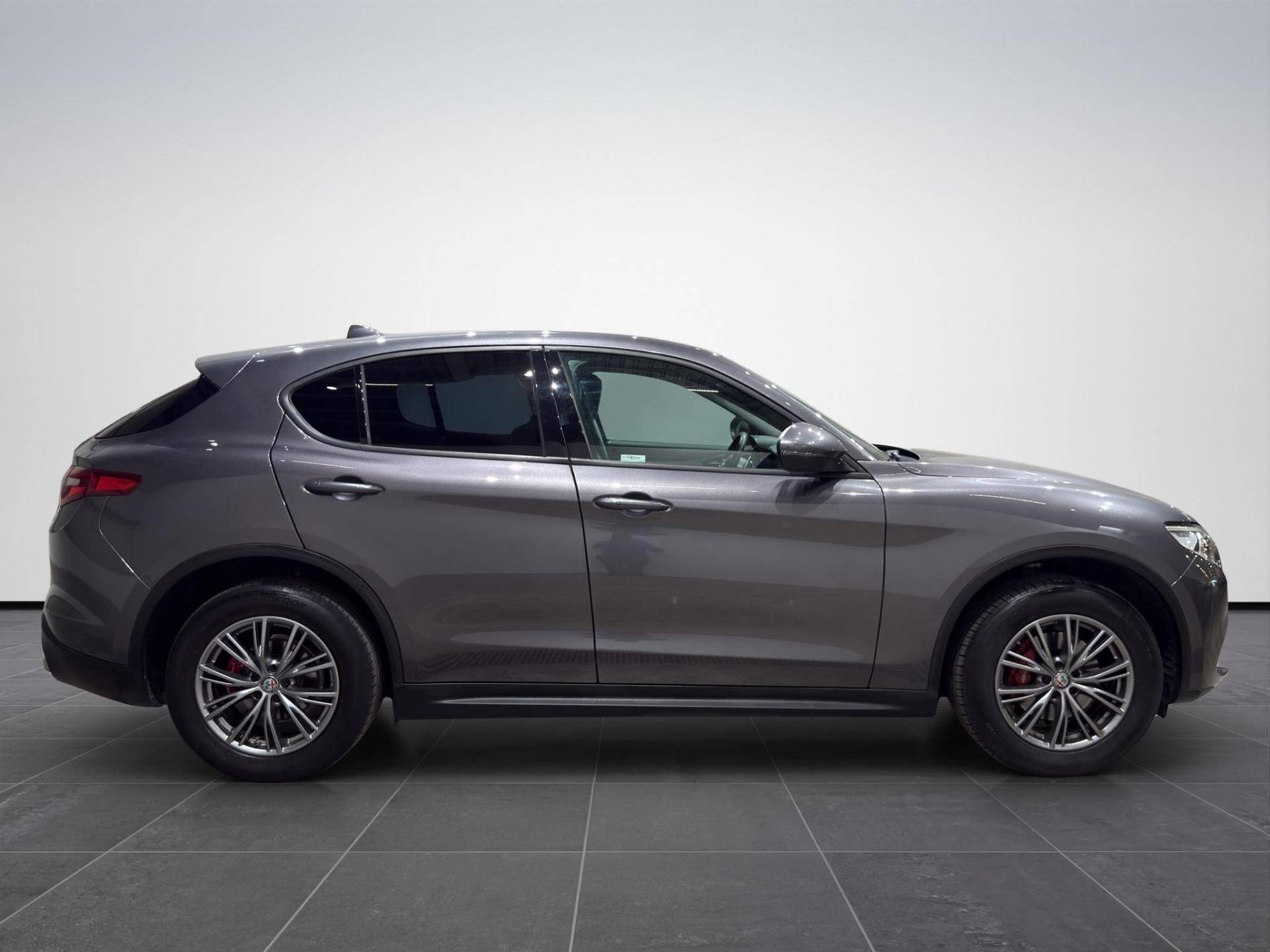 ALFA ROMEO Stelvio Stelvio 2.2 t Executive Q4 210cv auto usata in pronta consegna - Brandini
