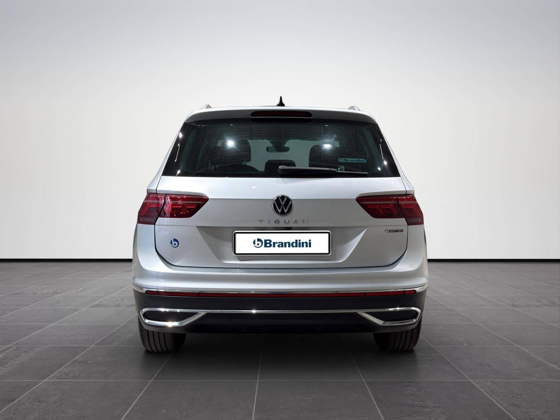 VOLKSWAGEN Tiguan Tiguan 2.0 tdi scr Elegance 4motion 150cv dsg usata in pronta consegna - Brandini