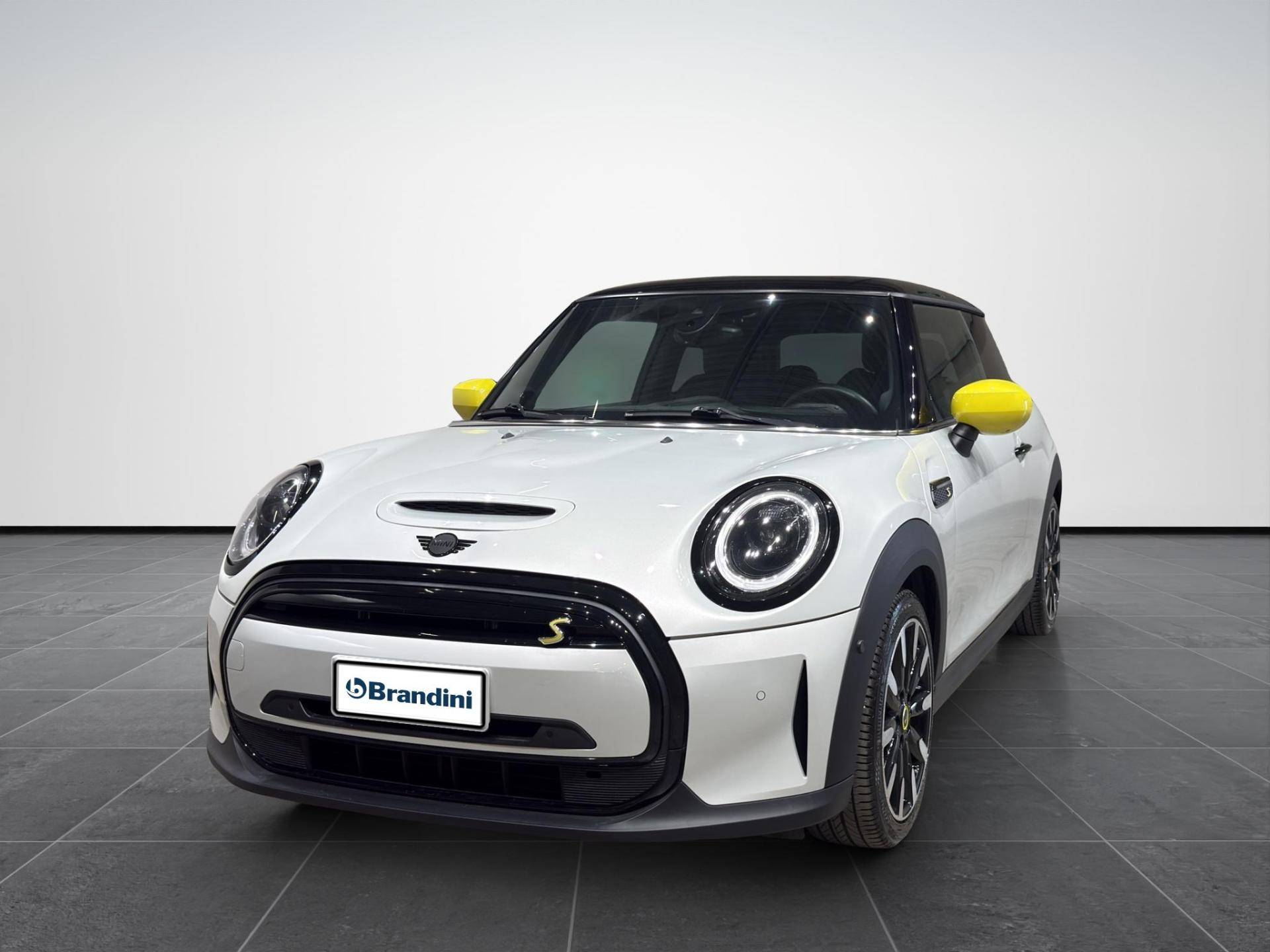 Auto Venduta - MINI Mini Mini 3p Cooper SE Yours auto usata in pronta consegna - Brandini