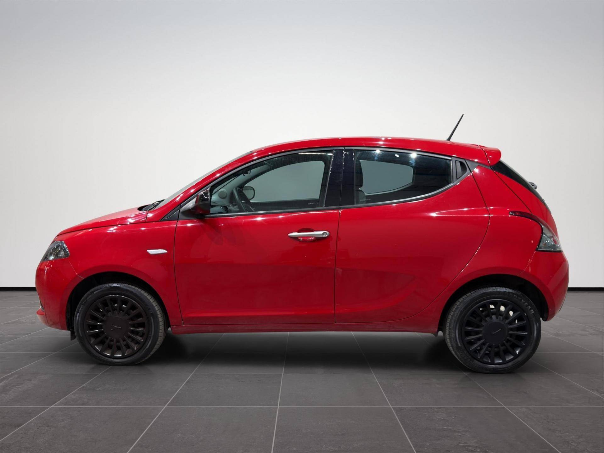 Auto Venduta - LANCIA Ypsilon Ypsilon 1.0 hybrid Silver s&s 70cv usata in pronta consegna - Brandini