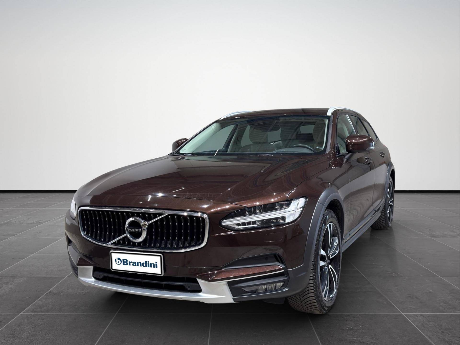 VOLVO V90 2016 Cross Country V90 Cross Country 2.0 d4 Pro awd geartronic my19 usata in pronta consegna - Brandini