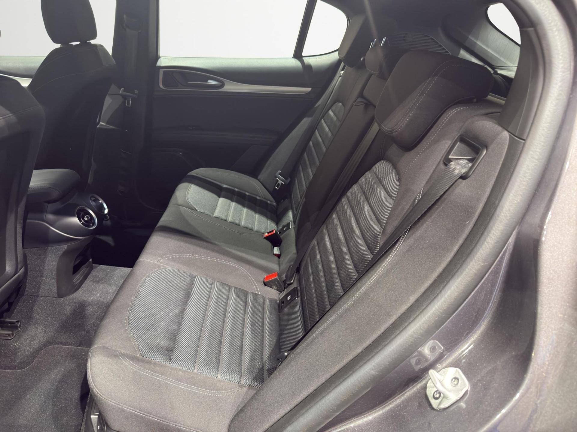 ALFA ROMEO Stelvio Stelvio 2.2 t Sprint Q4 210cv auto usata in pronta consegna - Brandini