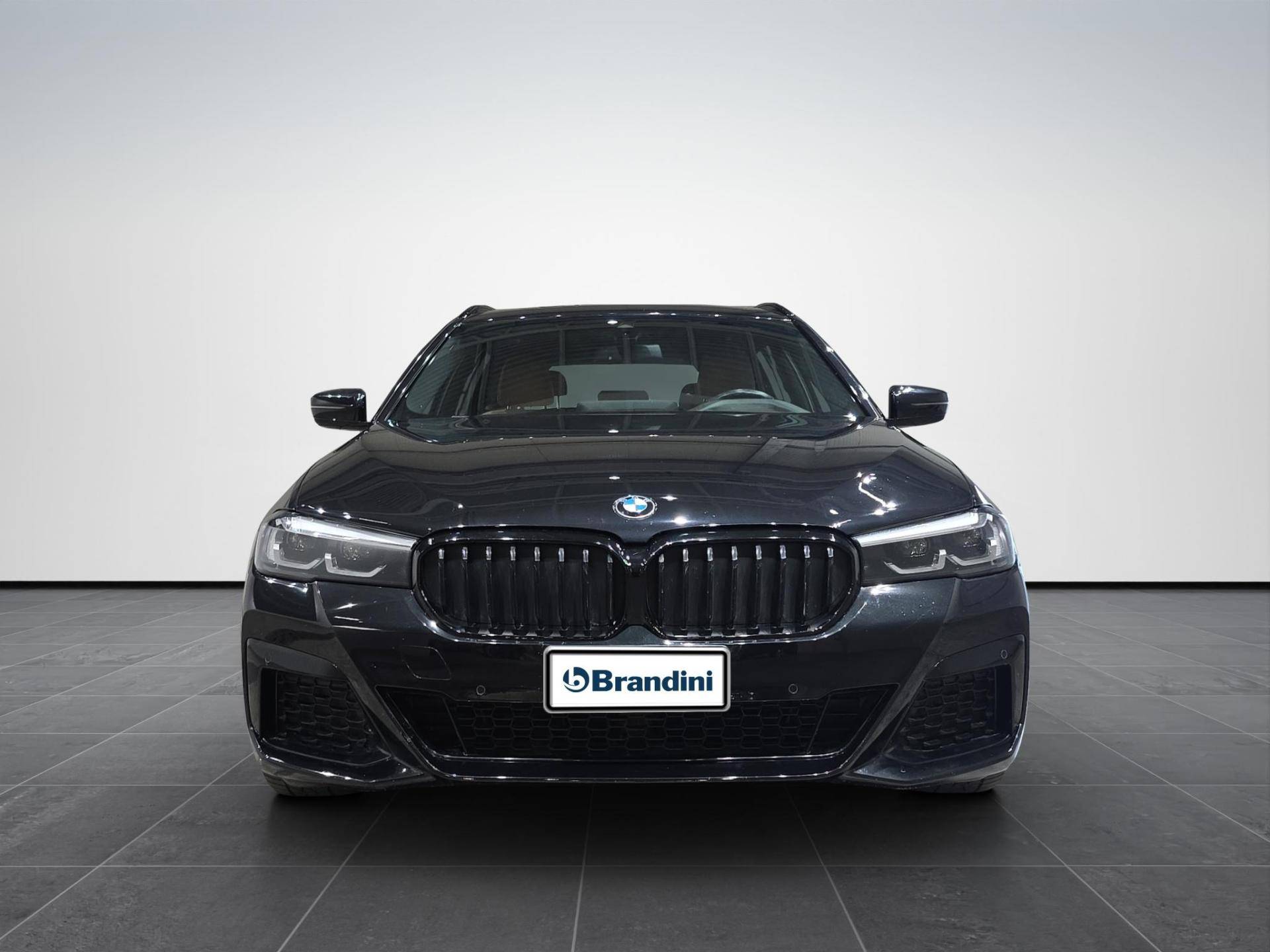 BMW Serie 5 Touring 520d Touring mhev 48V xdrive Msport auto usata in pronta consegna - Brandini