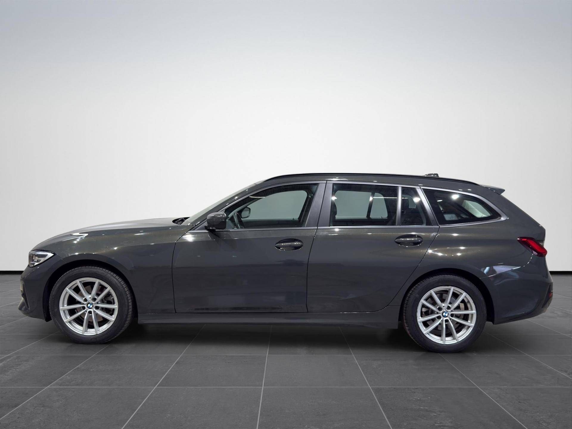 BMW Serie 3 Touring 320d Touring mhev 48V xdrive Business Advantage auto usata in pronta consegna - Brandini