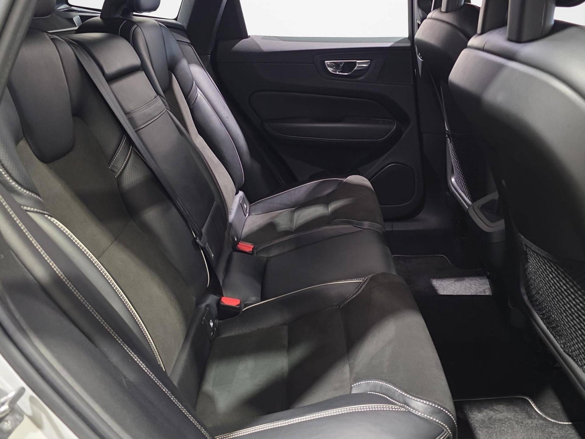 VOLVO XC60 XC60 2.0 D4 R-Design awd geartronic my18 usata in pronta consegna - Brandini