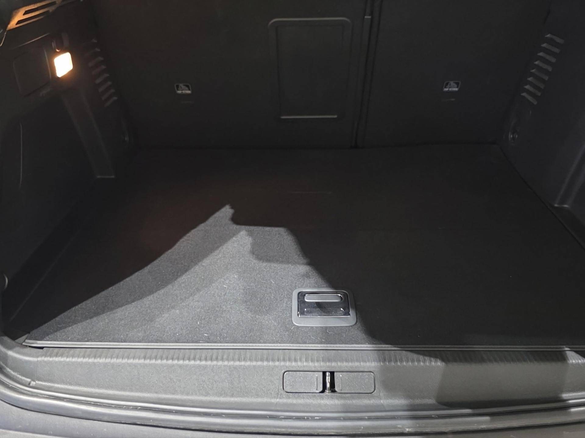 PEUGEOT 3008 3008 1.6 hybrid Allure Pack 180cv e-eat8 usata in pronta consegna - Brandini