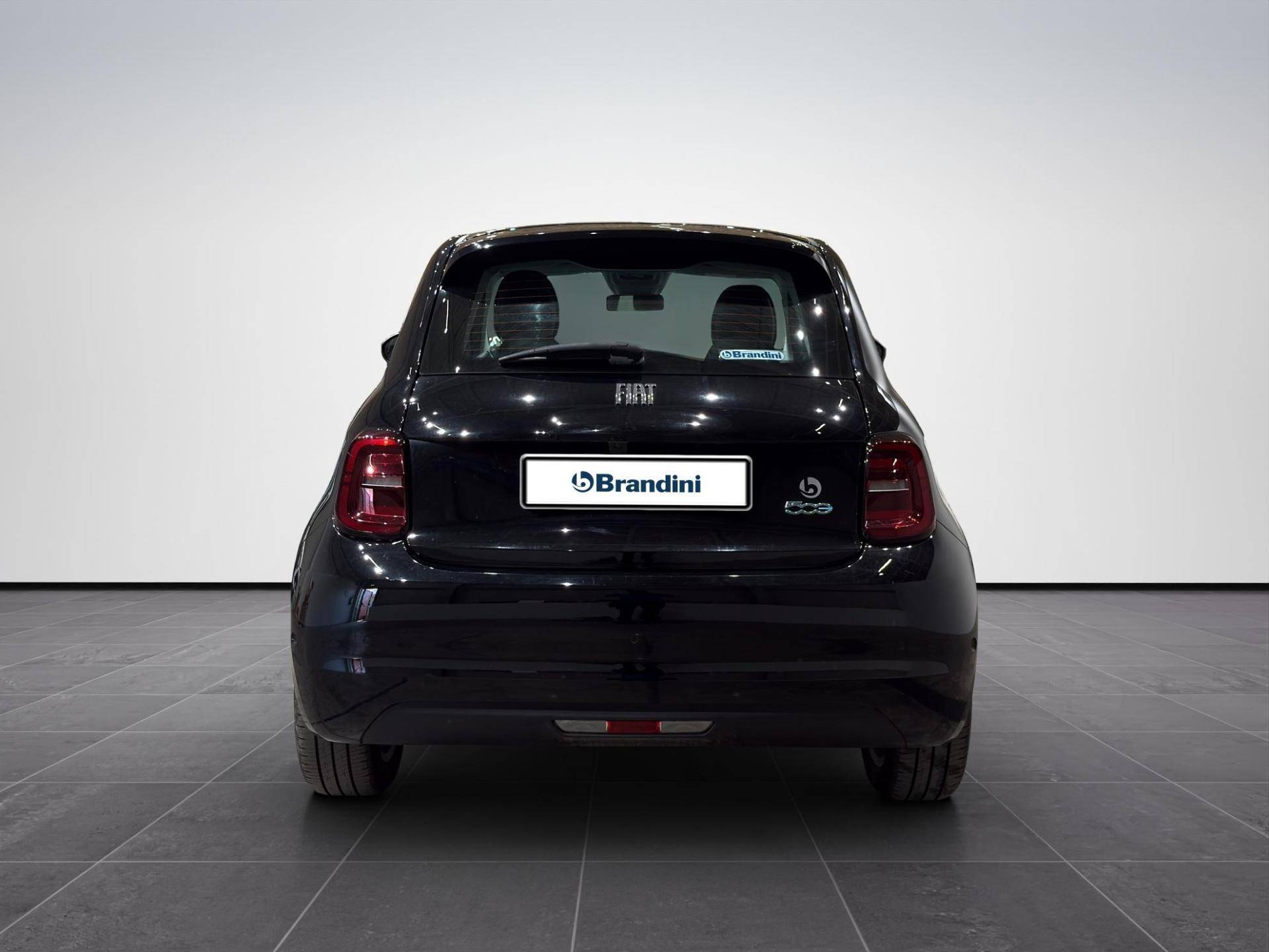 FIAT 500e 500e 3+1 42 kWh usata in pronta consegna - Brandini