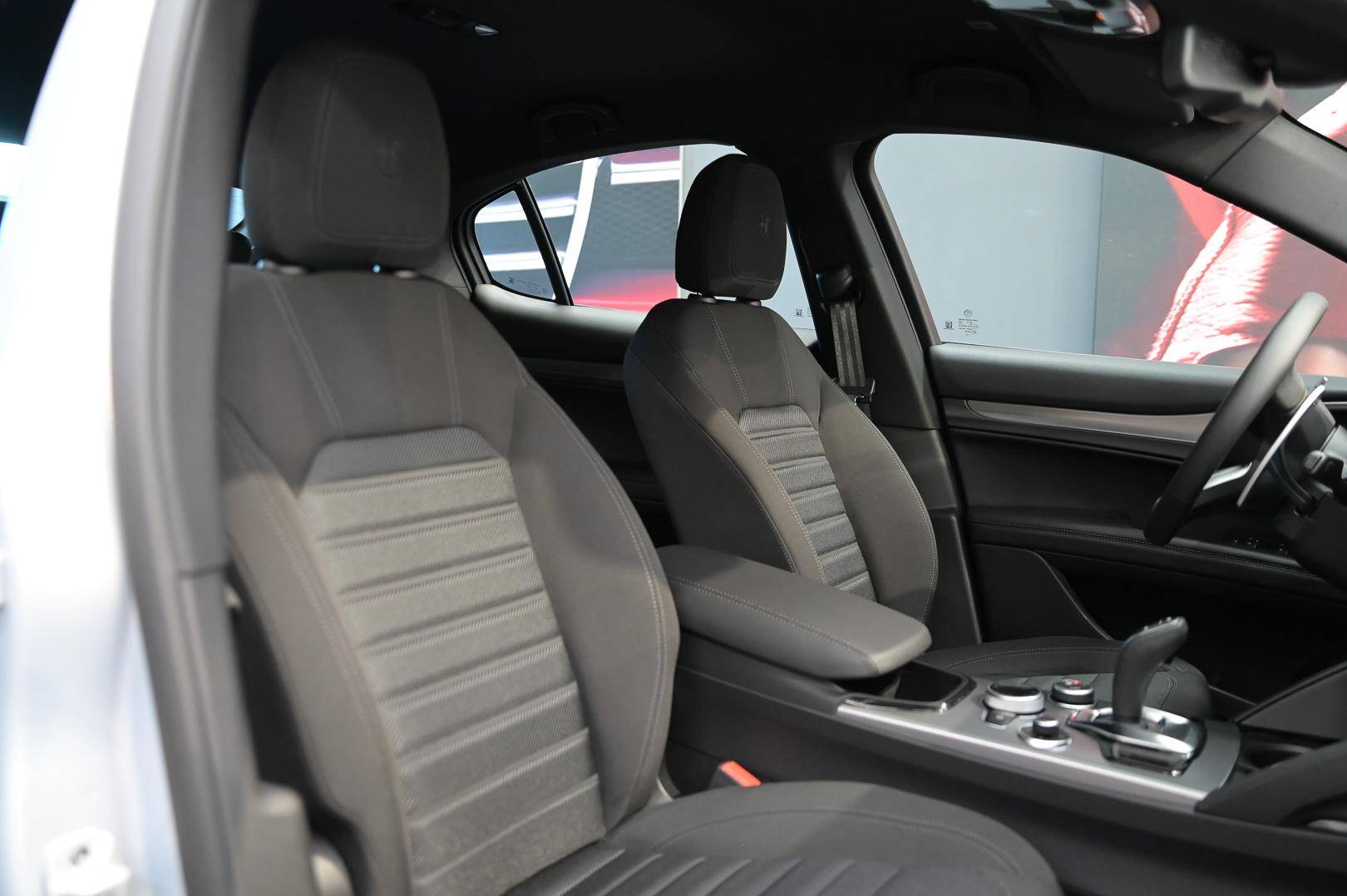 ALFA ROMEO Stelvio Stelvio 2.2 t Sprint Q4 210cv auto usata in pronta consegna - Brandini