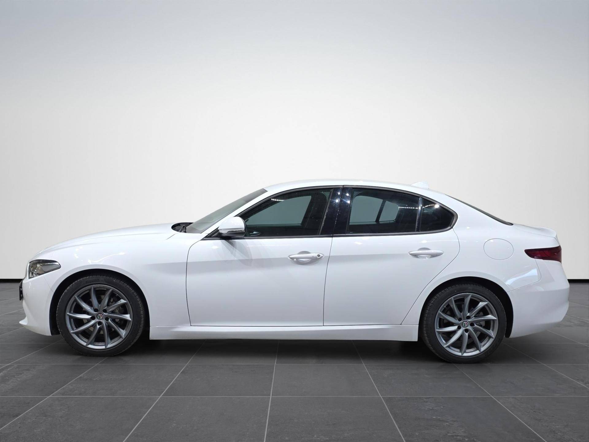 ALFA ROMEO GIULIA Giulia 2.2 t Sprint 160cv auto usata in pronta consegna - Brandini