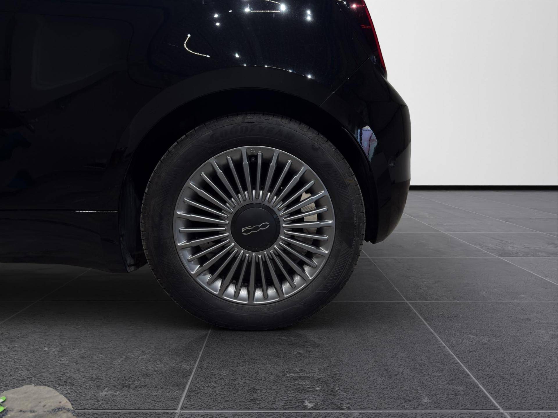 FIAT 500e 500e 3+1 42 kWh usata in pronta consegna - Brandini