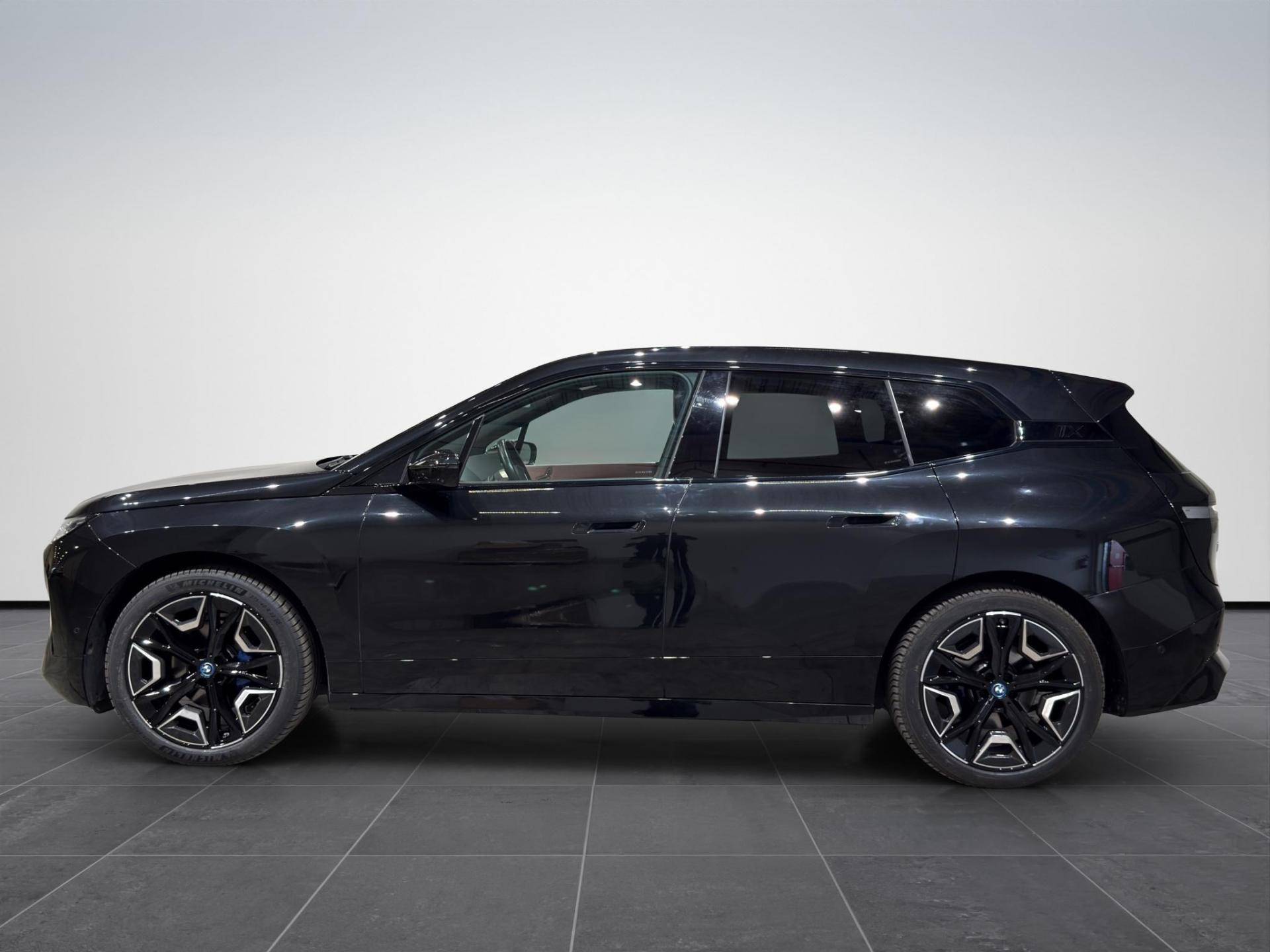 BMW iX iX xdrive50 pacchetto sportivo usata in pronta consegna - Brandini
