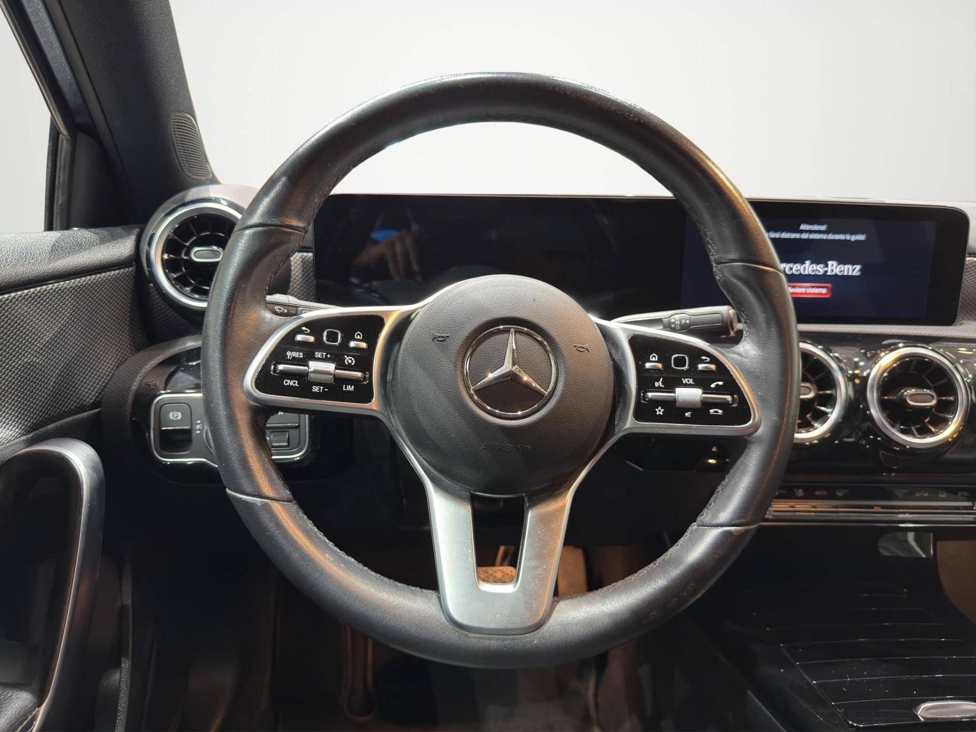 MERCEDES Classe A A 180 d Sport Night edition auto usata in pronta consegna - Brandini
