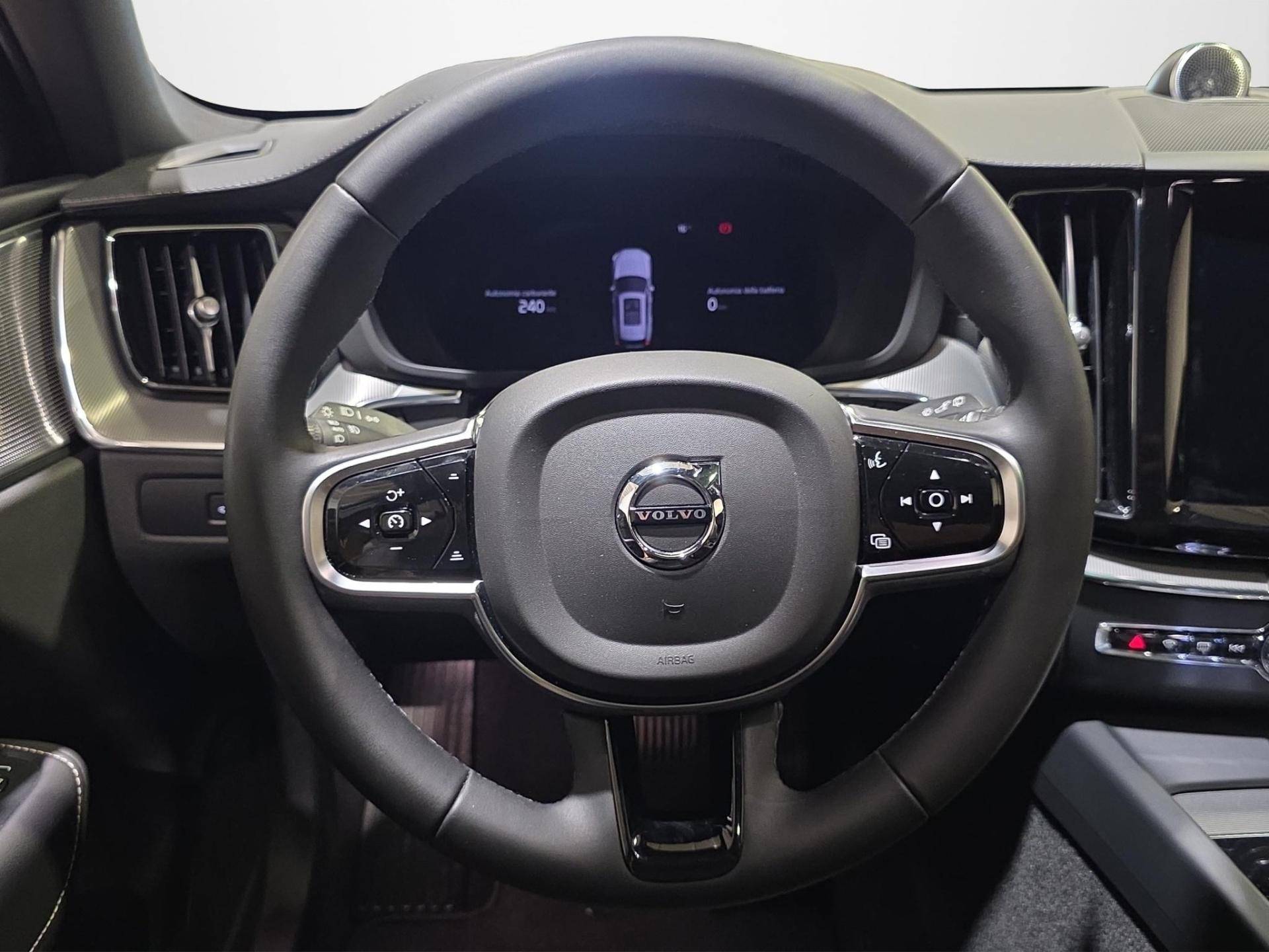 VOLVO XC60 XC60 2.0 t8 recharge phev obc 6,4kW Polestar Engineered awd 310cv auto usata in pronta consegna - Brandini