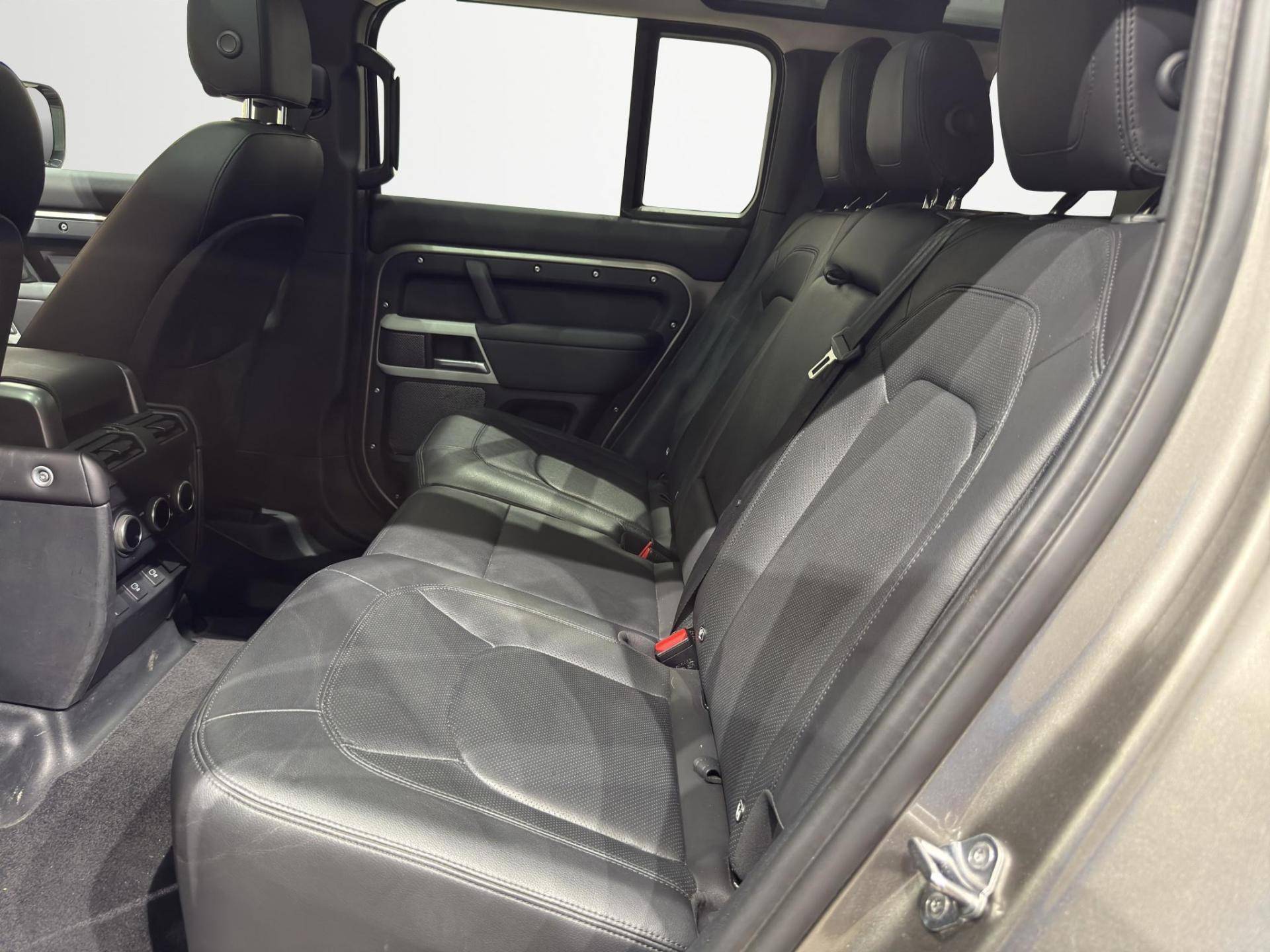 LAND ROVER Defender Defender 110 3.0d i6 mhev XS Edition awd 250cv auto usata in pronta consegna - Brandini