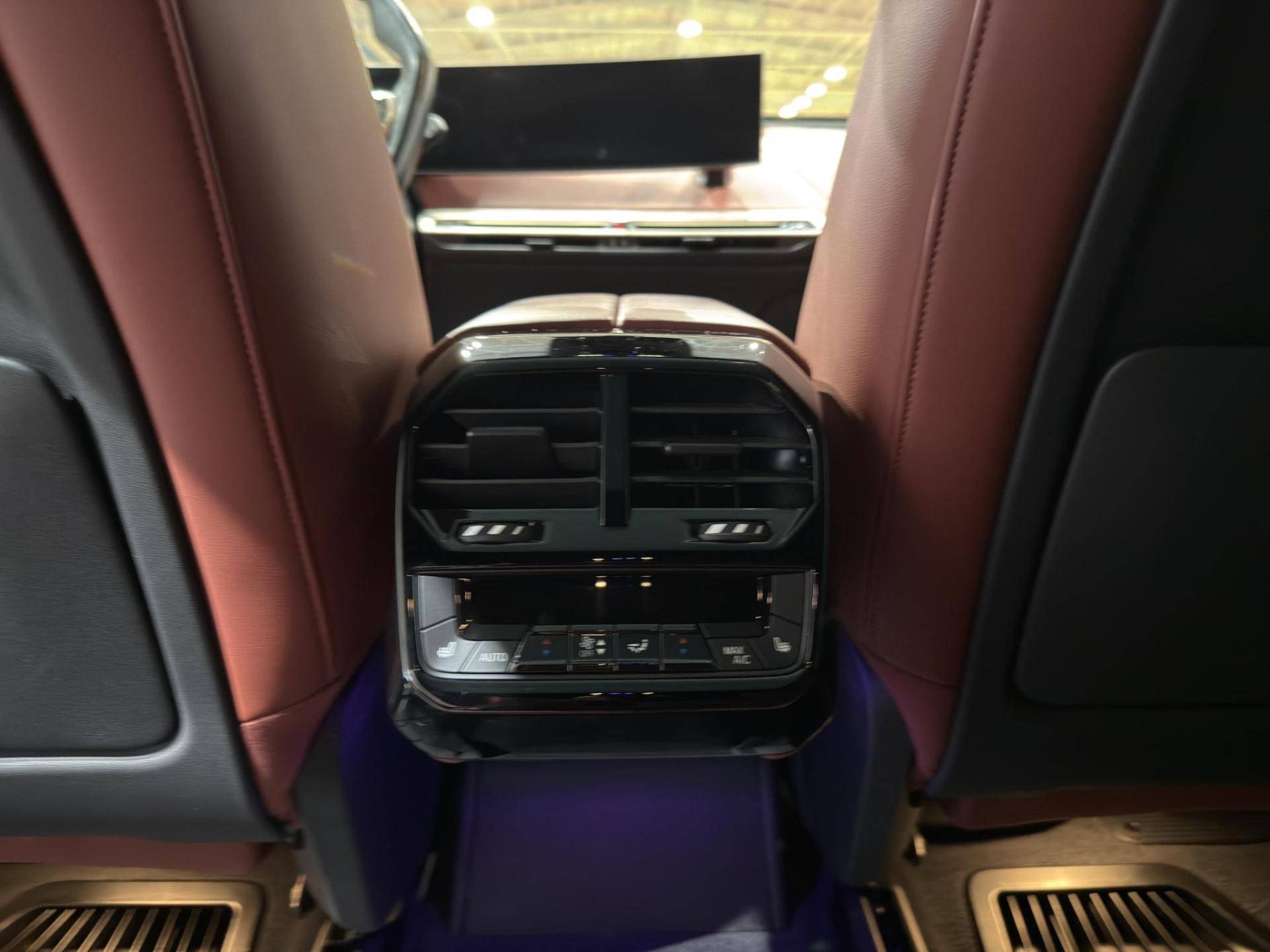 BMW iX iX xdrive50 pacchetto sportivo usata in pronta consegna - Brandini